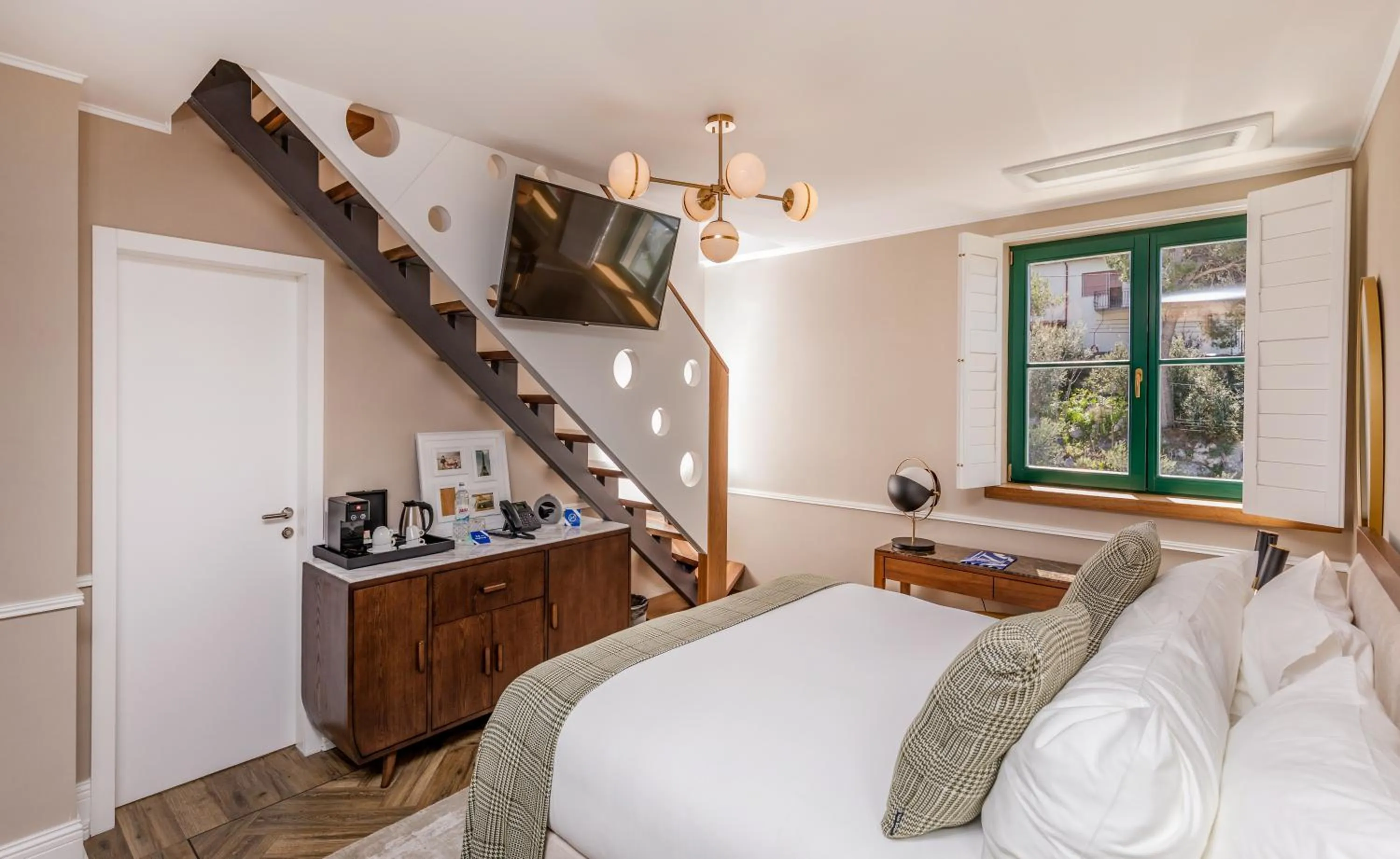 Decorative detail, Bed in Hotel Brown Beach House & Spa