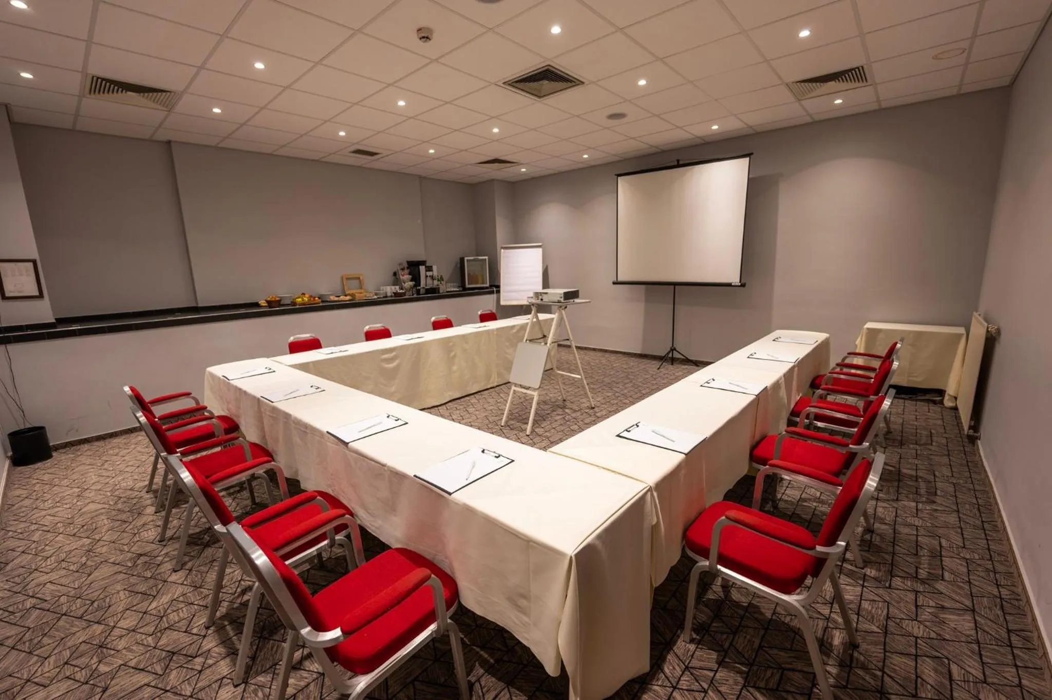 Meeting/conference room in Holiday Inn Budapest-Budaörs by IHG