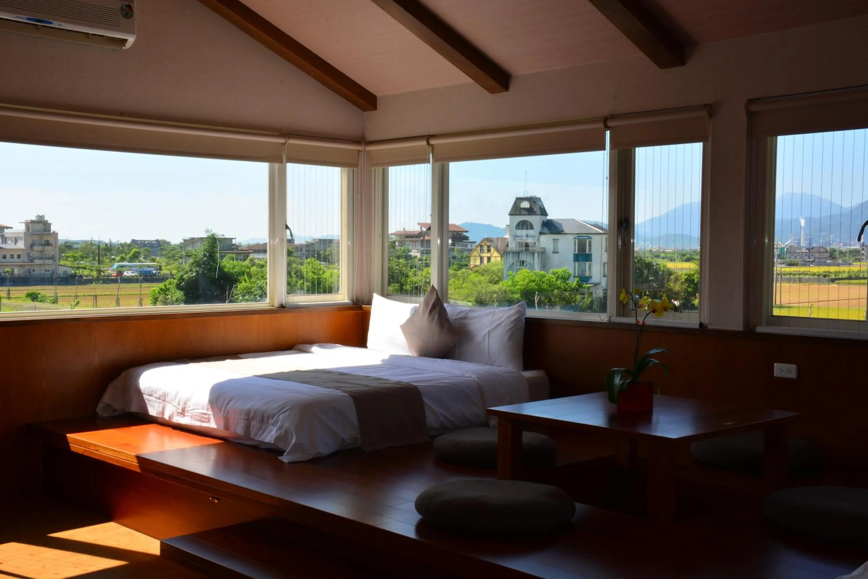 Bedroom, Bed in Simple Happiness B&B