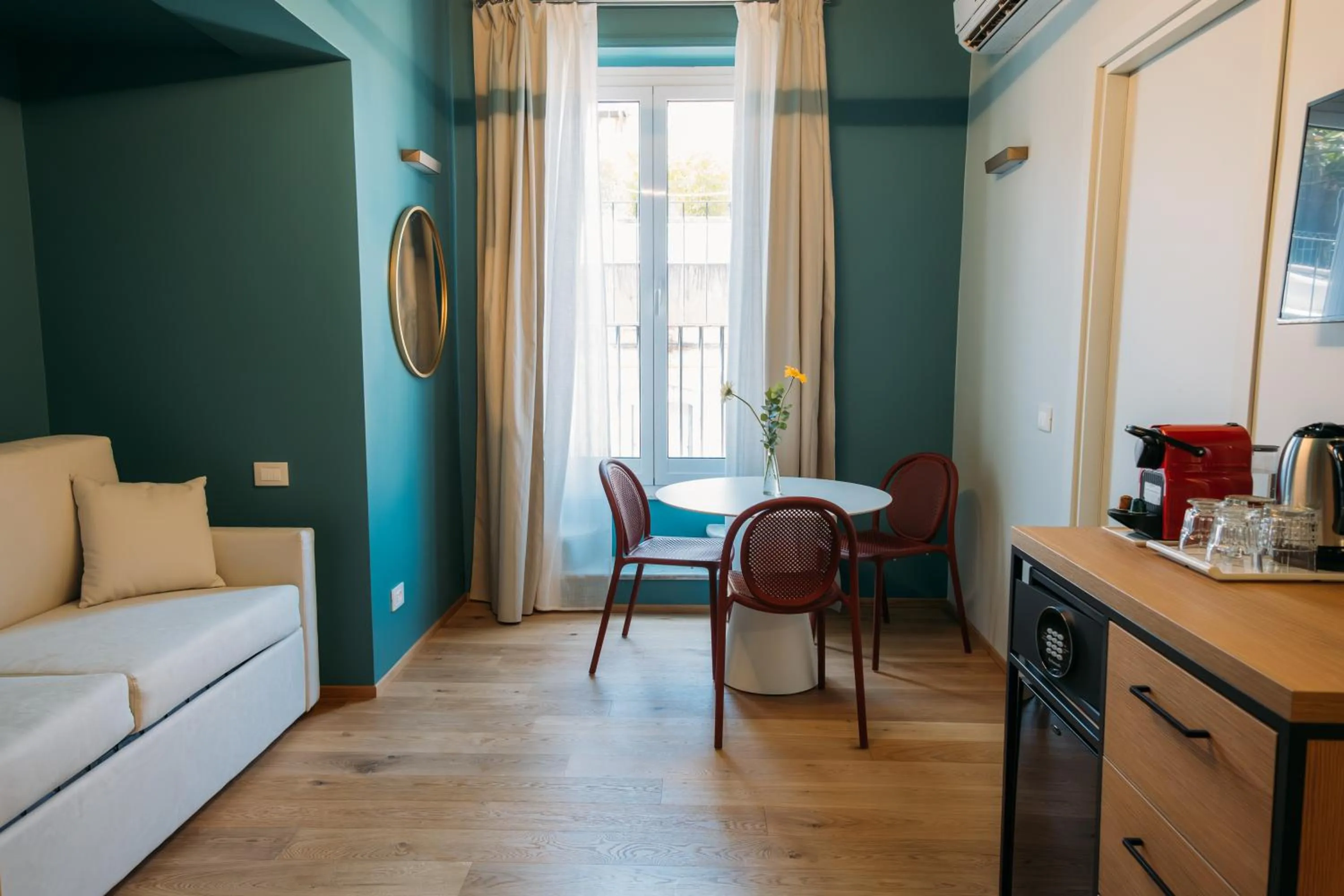 Seating area in Boutique Centrale Palace Hotel