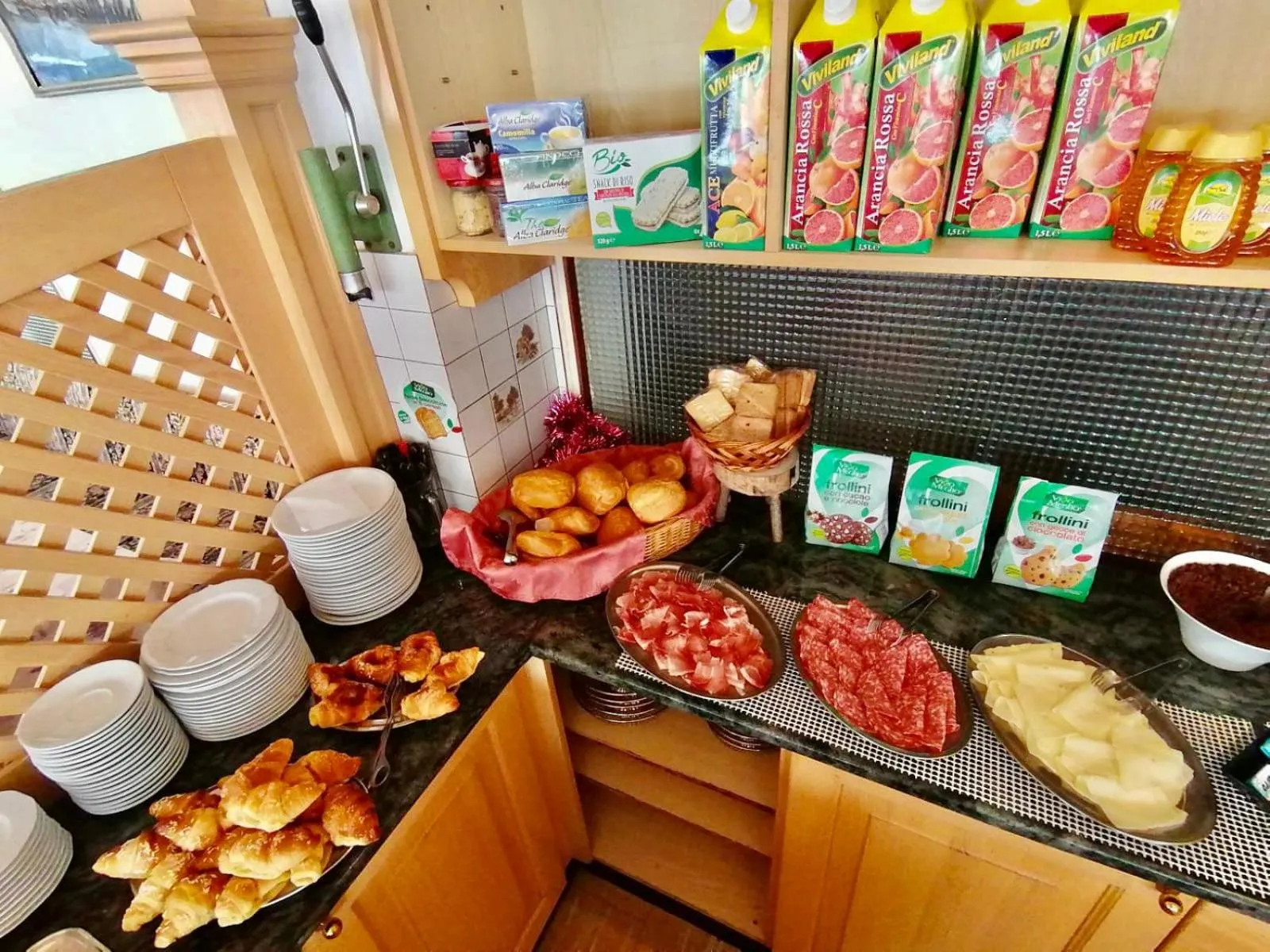 Food and drinks in Hotel B&B Lorenzini Ski