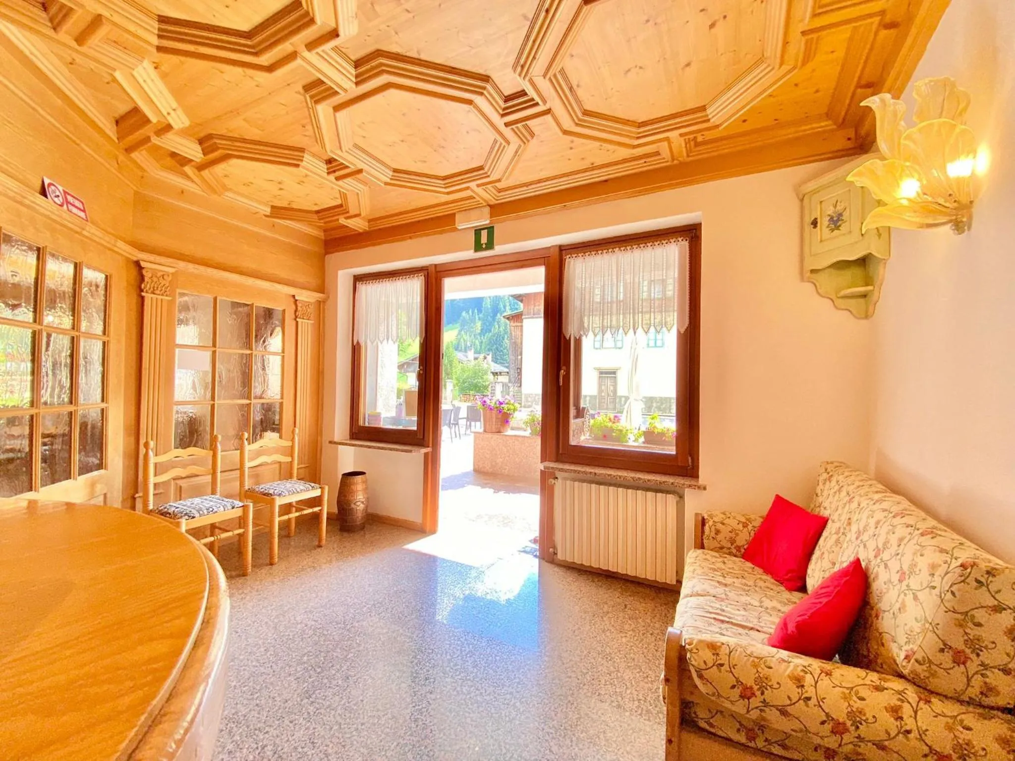 Lobby or reception in Hotel B&B Lorenzini Ski