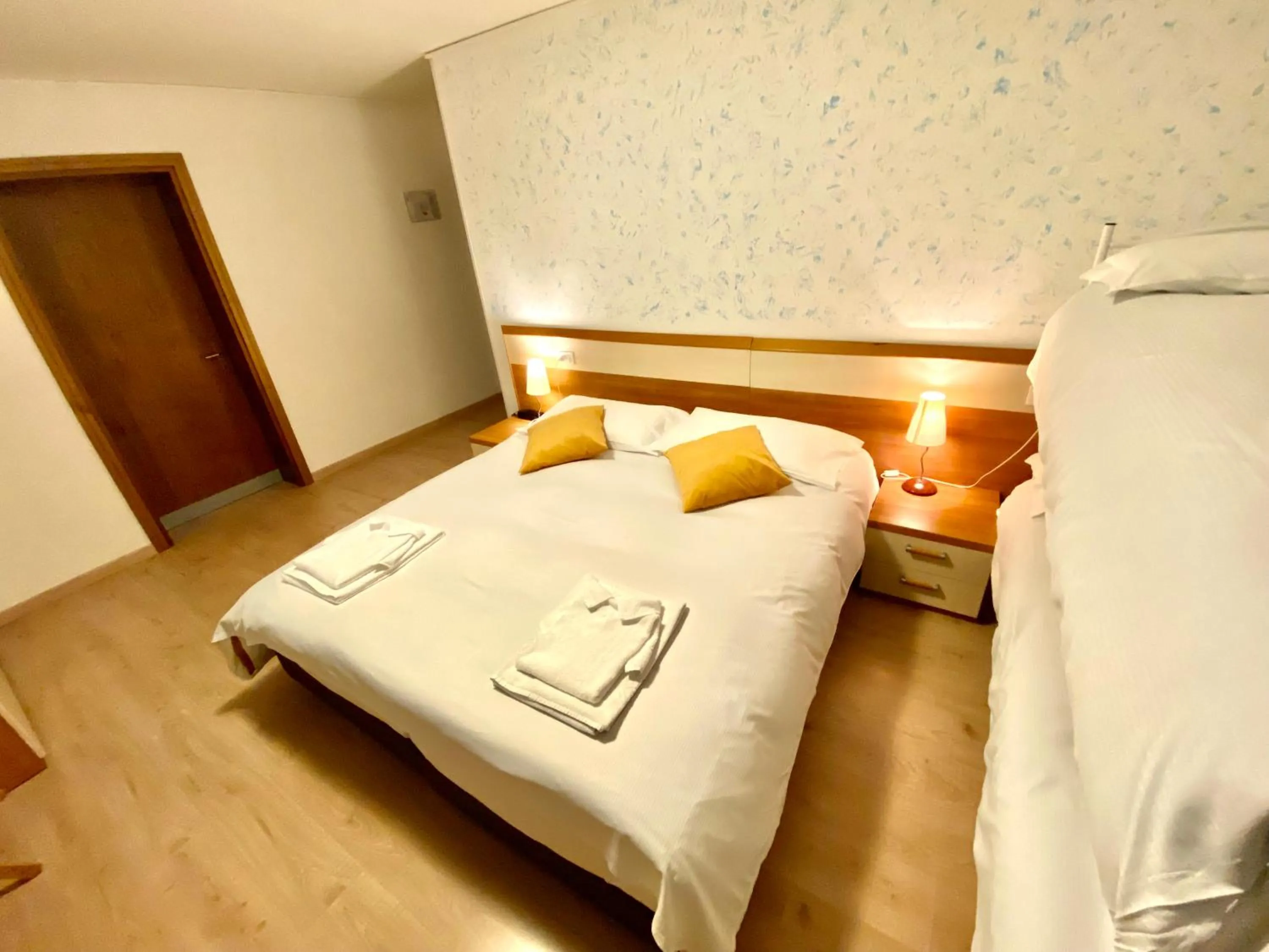 Bed in Hotel B&B Lorenzini Ski