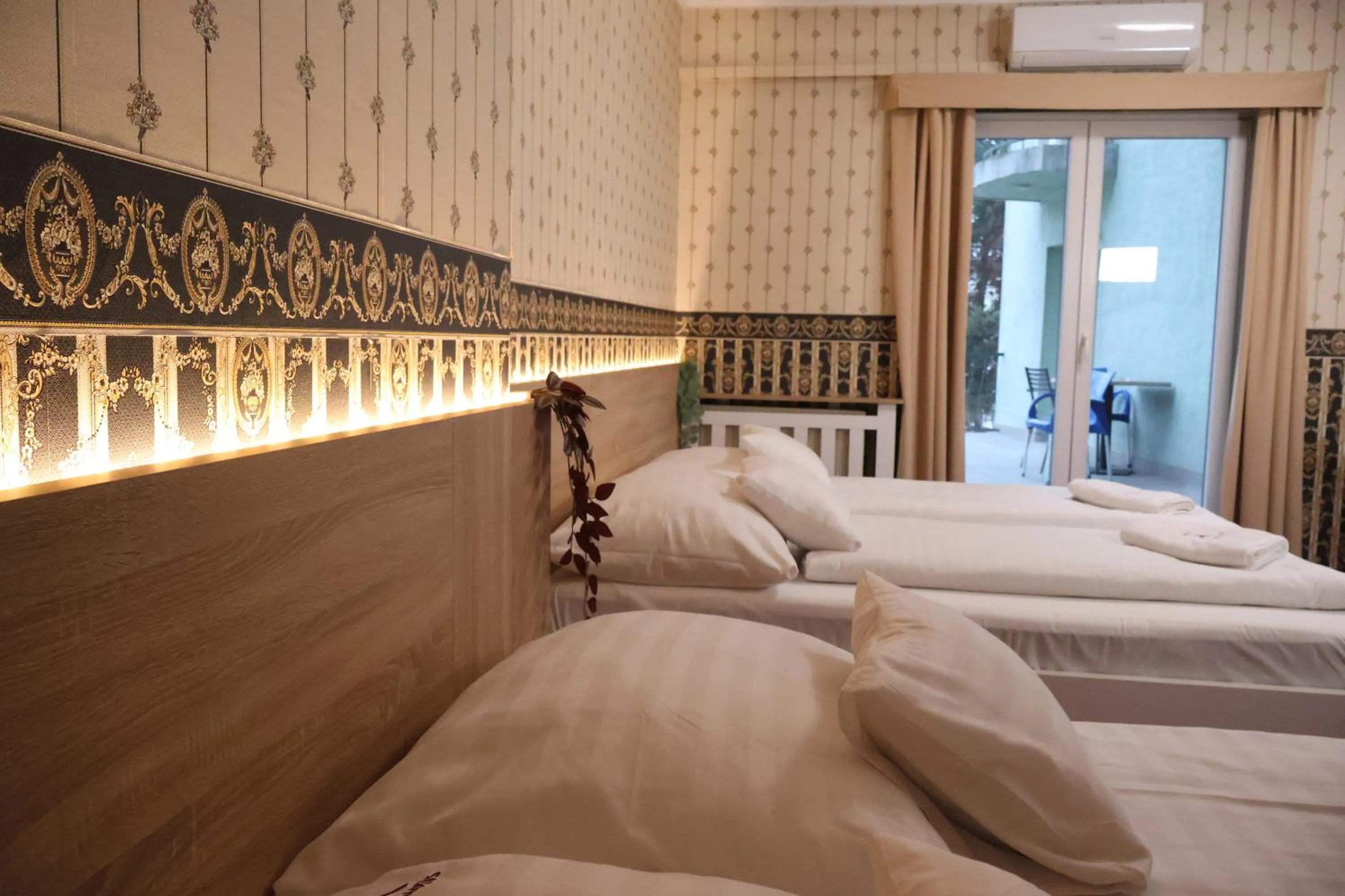 Bed in Hotel Amadeus