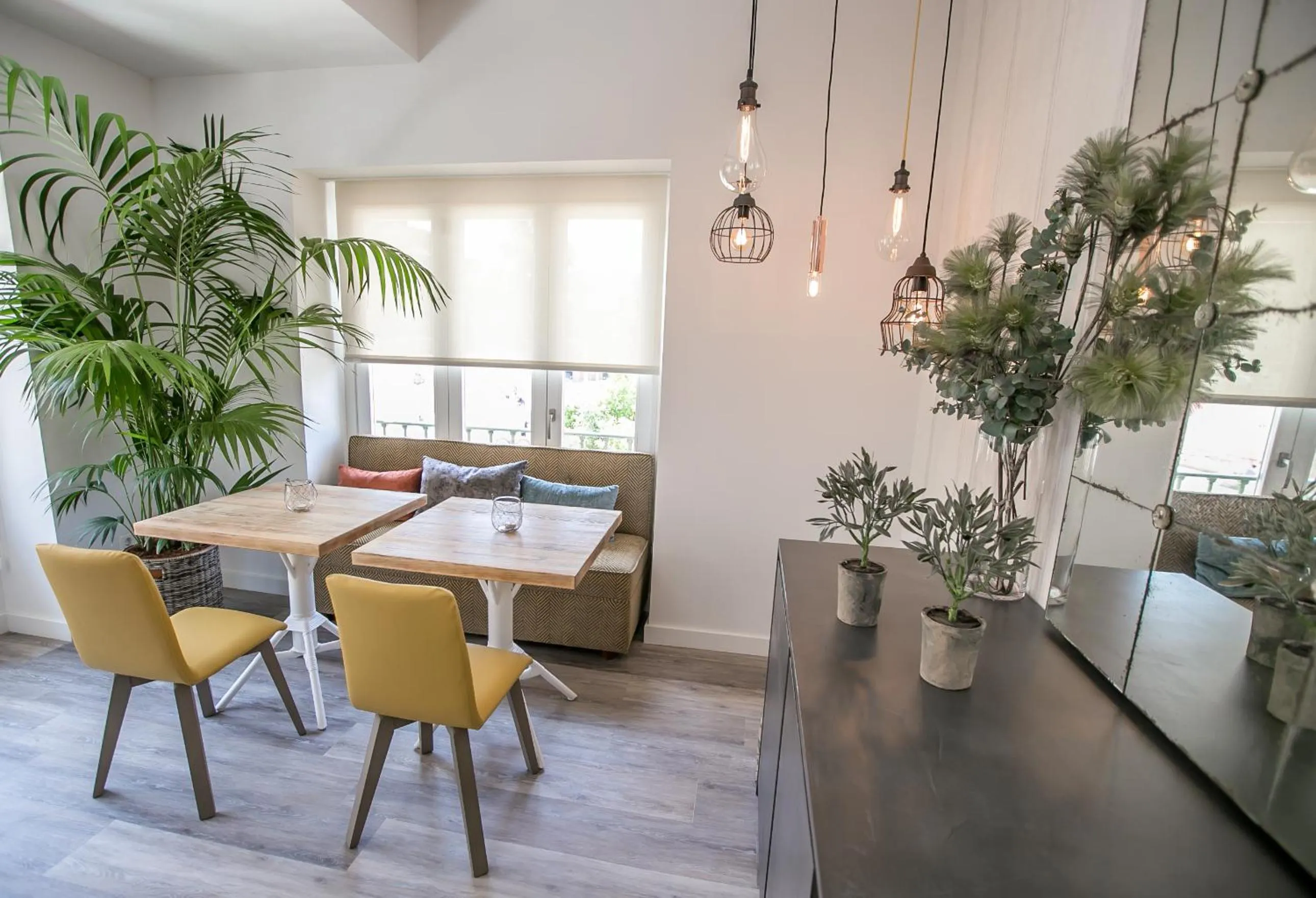 Restaurant/places to eat in Hotel Boutique Teatro Romano