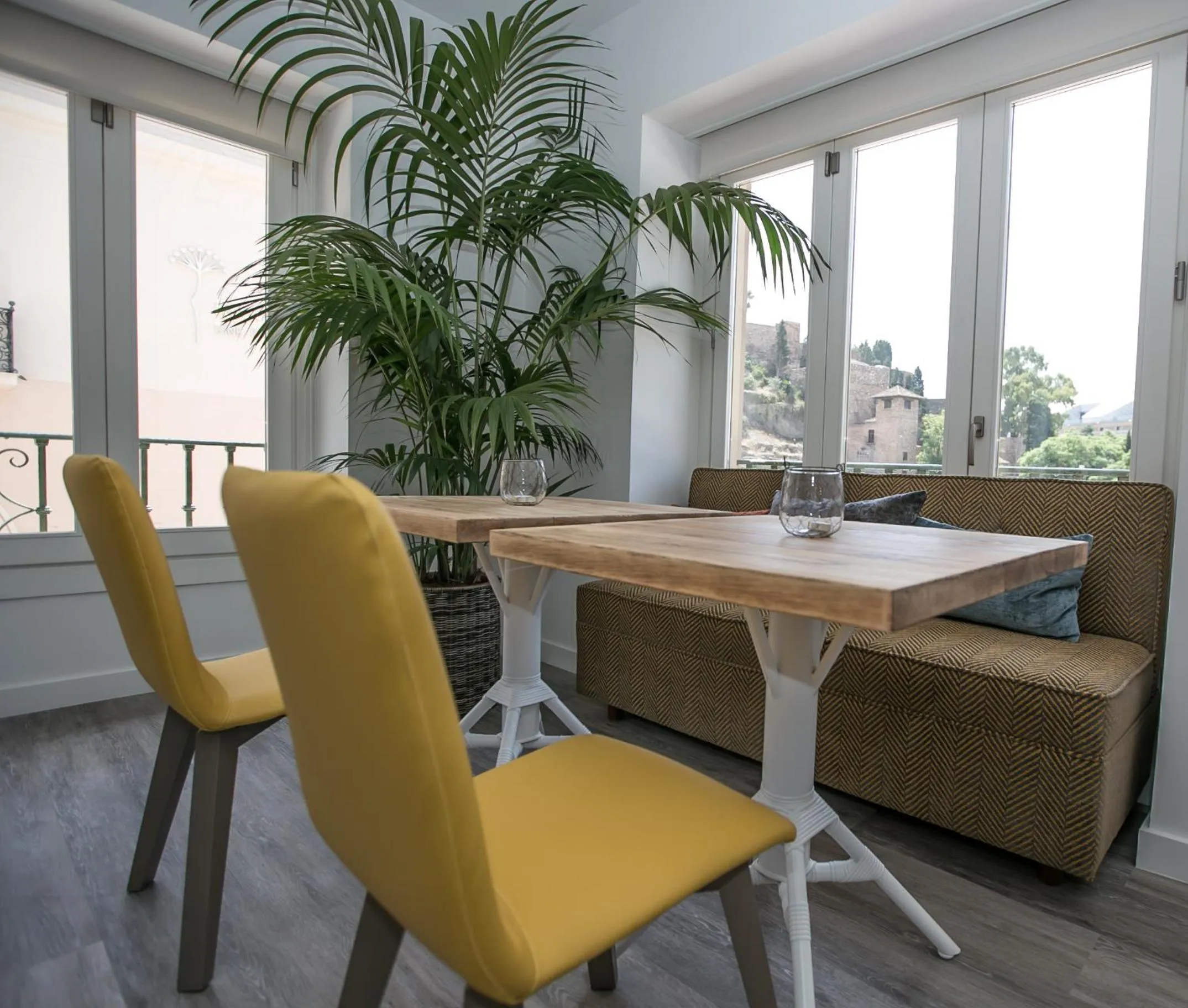 Restaurant/places to eat in Hotel Boutique Teatro Romano