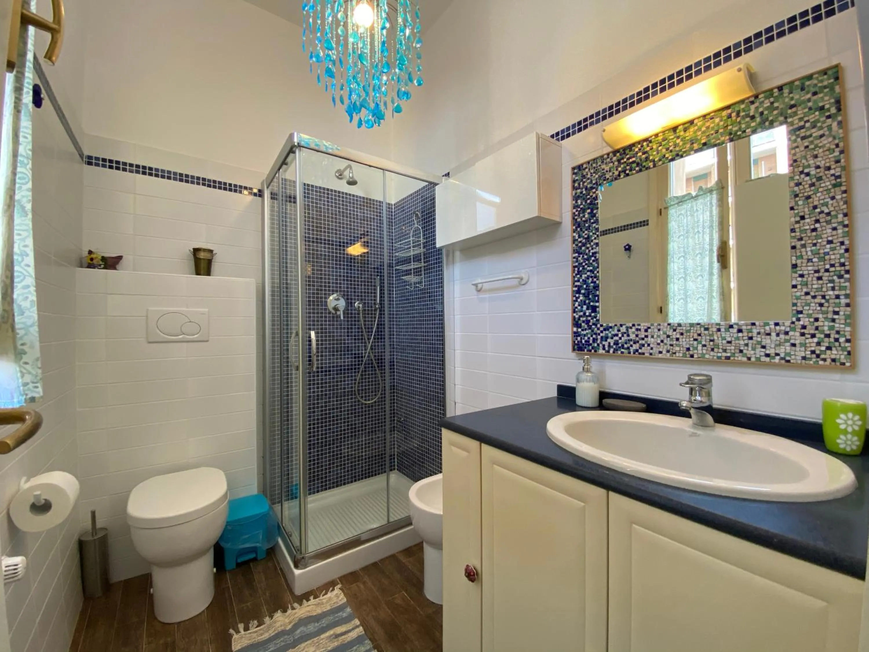 Shower in B&B Anastagi