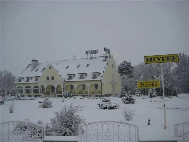 Facade/entrance in Barokk Hotel