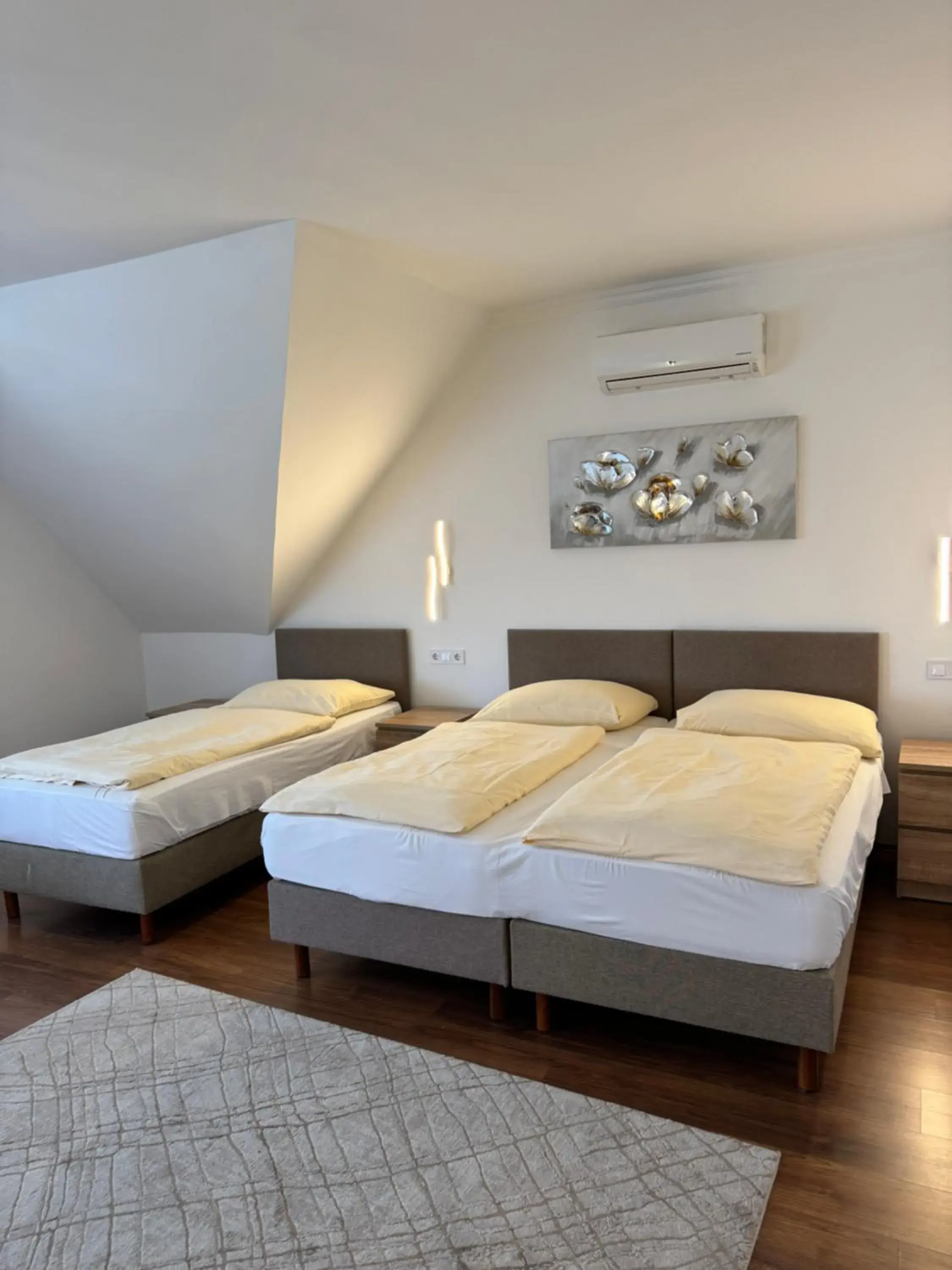 Premium Quadruple Room in Barokk Hotel Premium Quadruple Room in Barokk Hotel