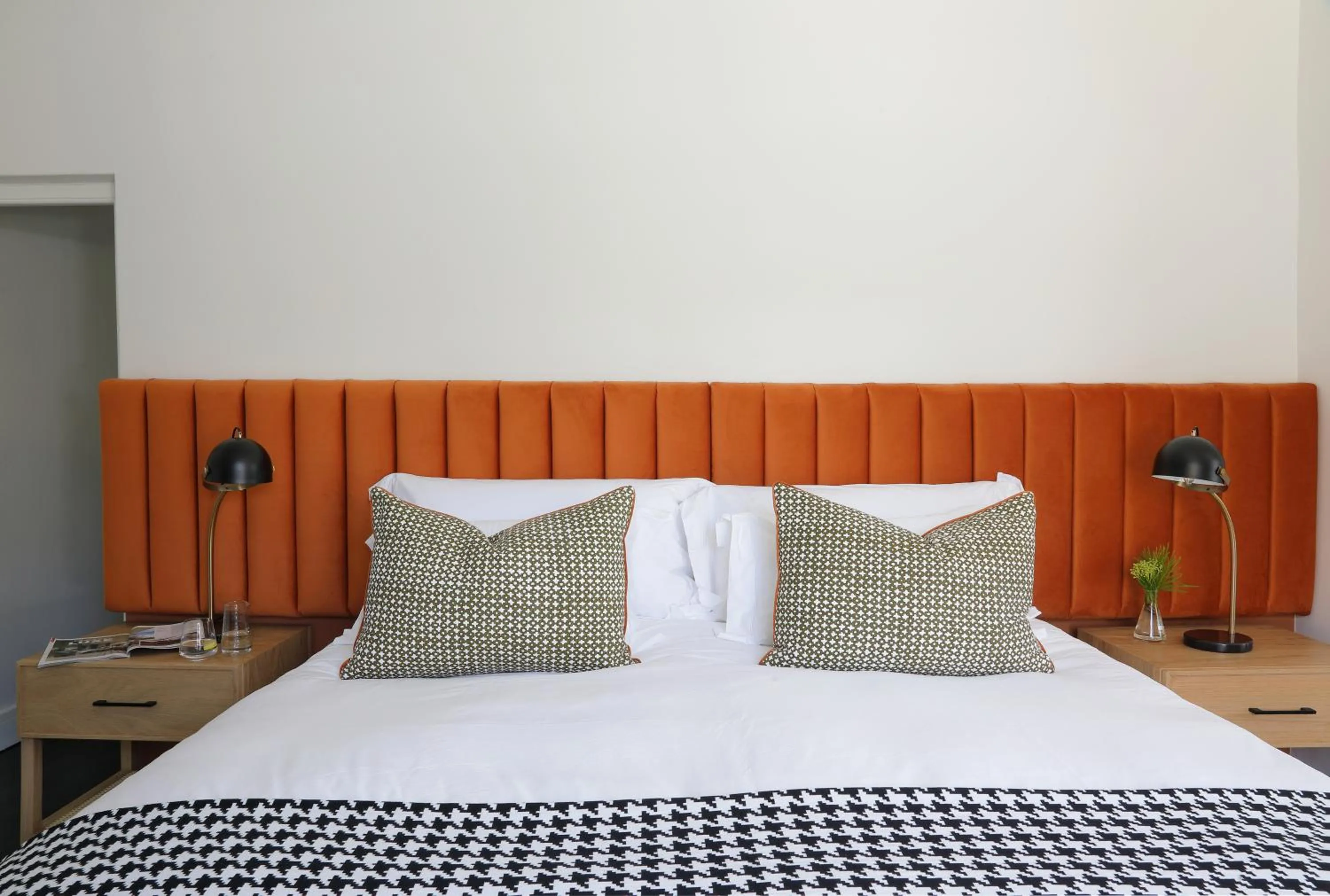 Bedroom, Bed in Twice Central Guest House