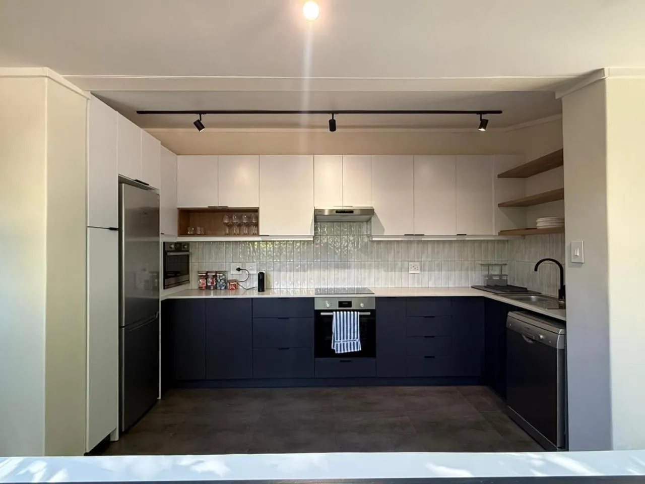 Kitchen or kitchenette in Twice Central Guest House