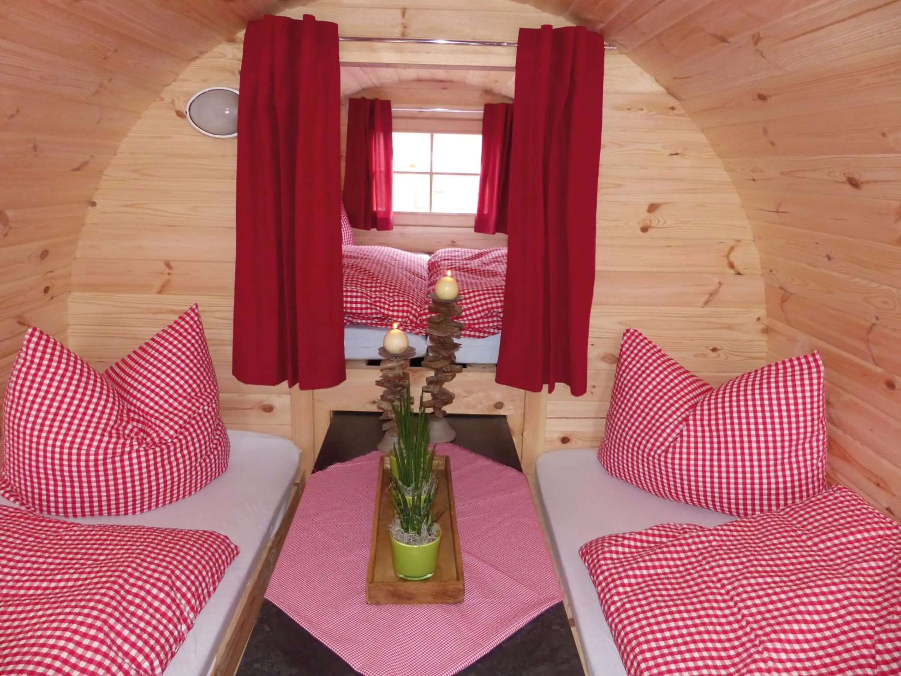 NATURAMA BEILNGRIES - Naturparkcamping und Fasshotel