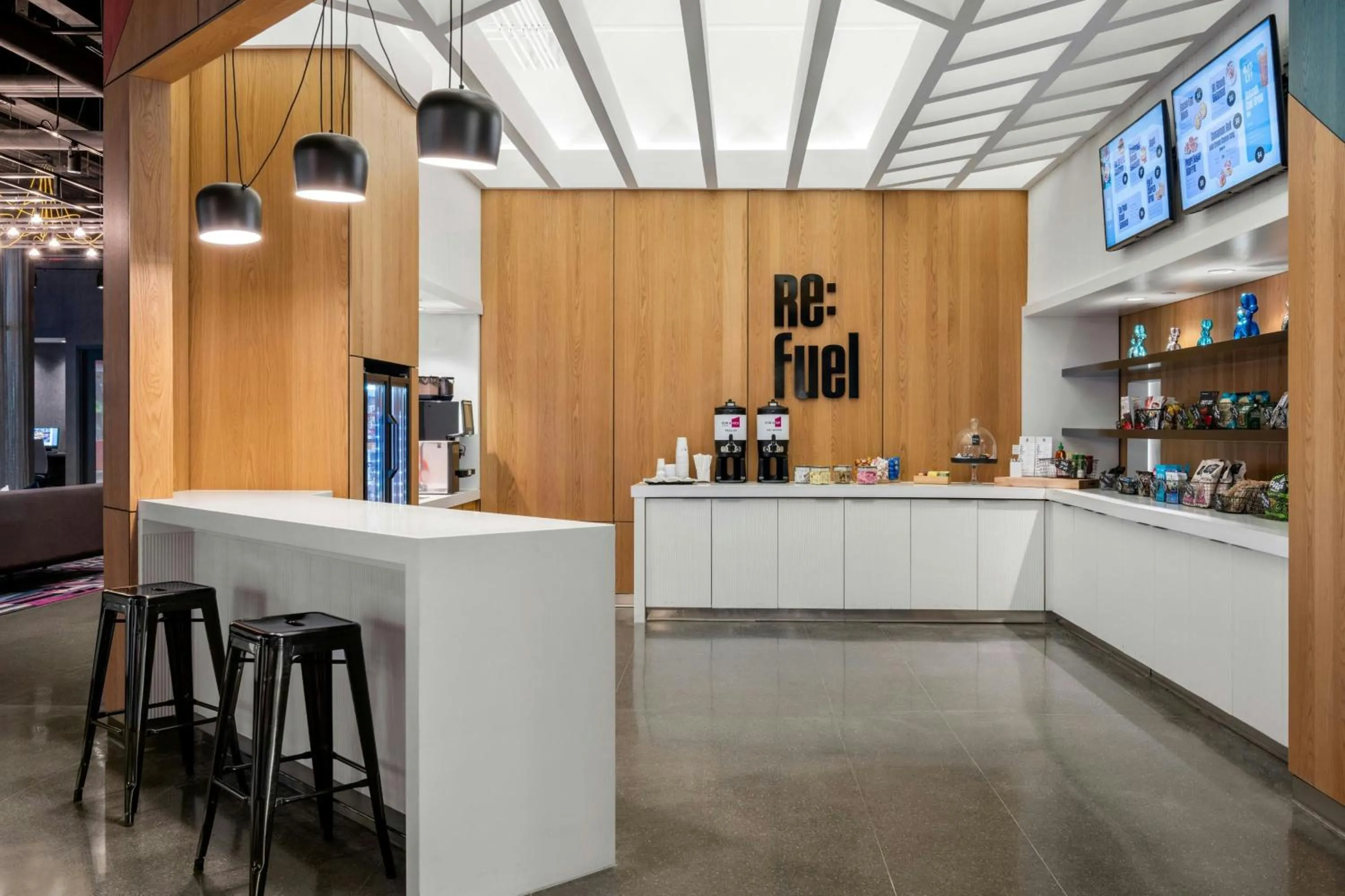 Restaurant/places to eat in Aloft Chicago Schaumburg