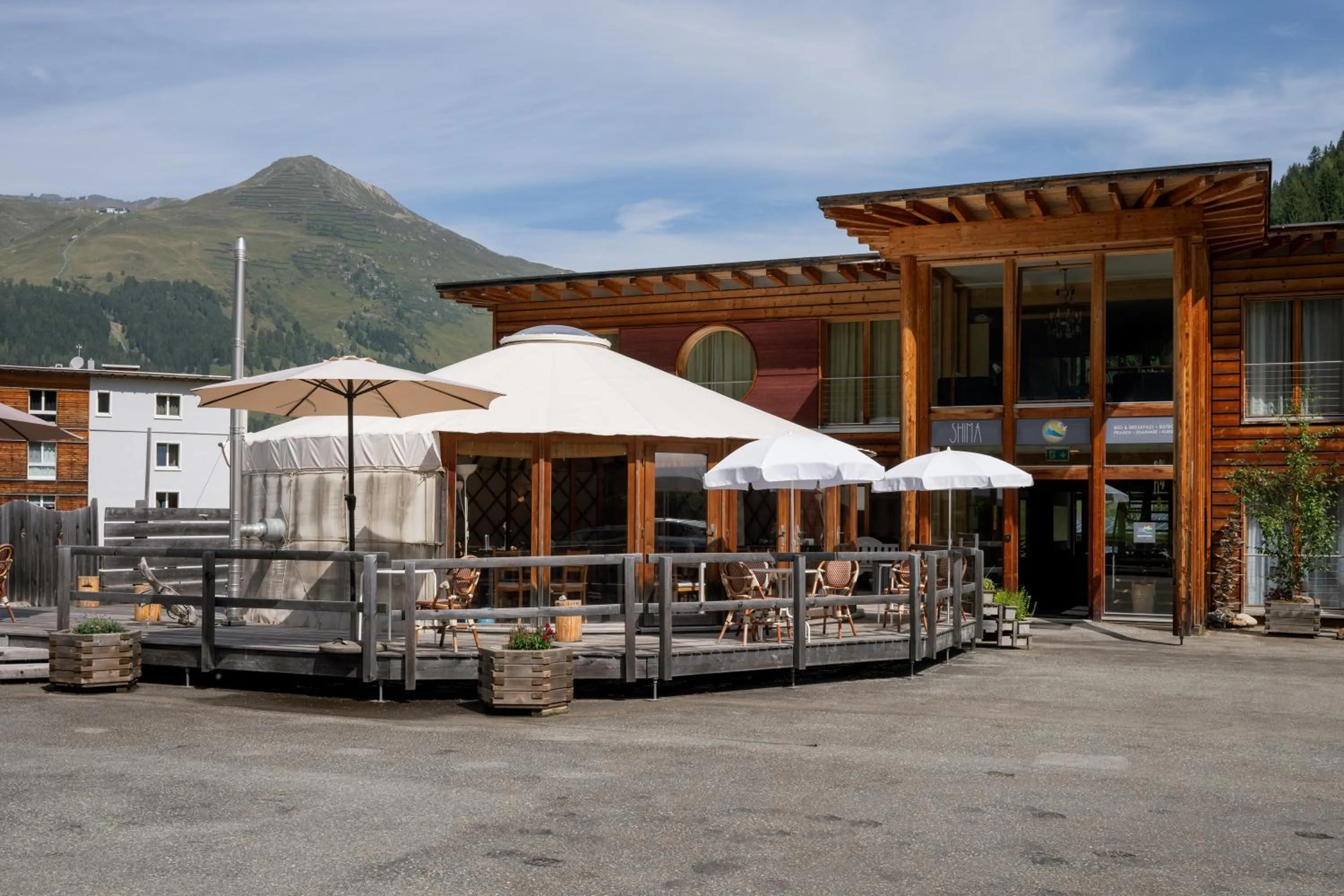 Property building in Shima-Davos