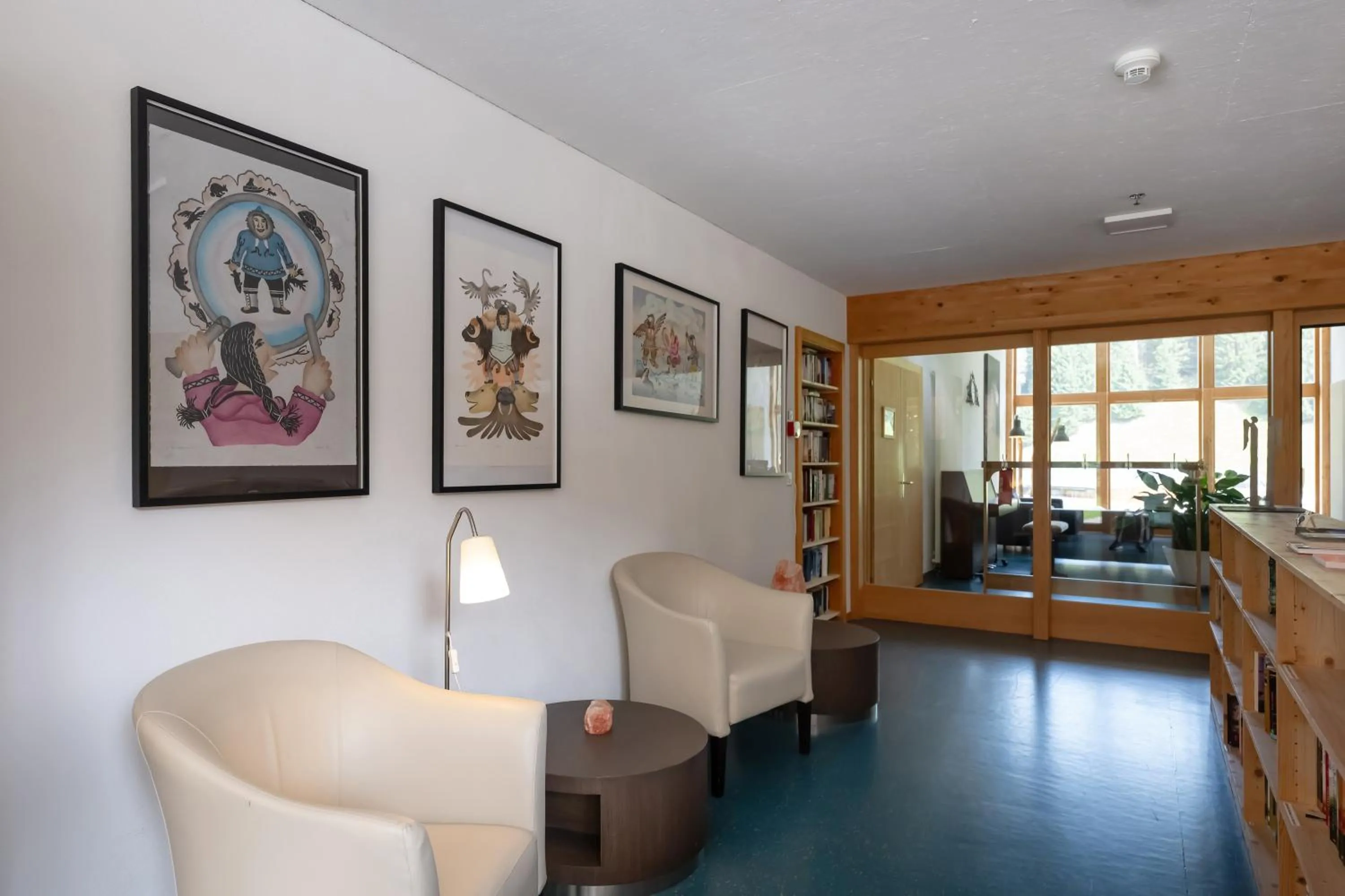 Communal lounge/ TV room in Shima-Davos