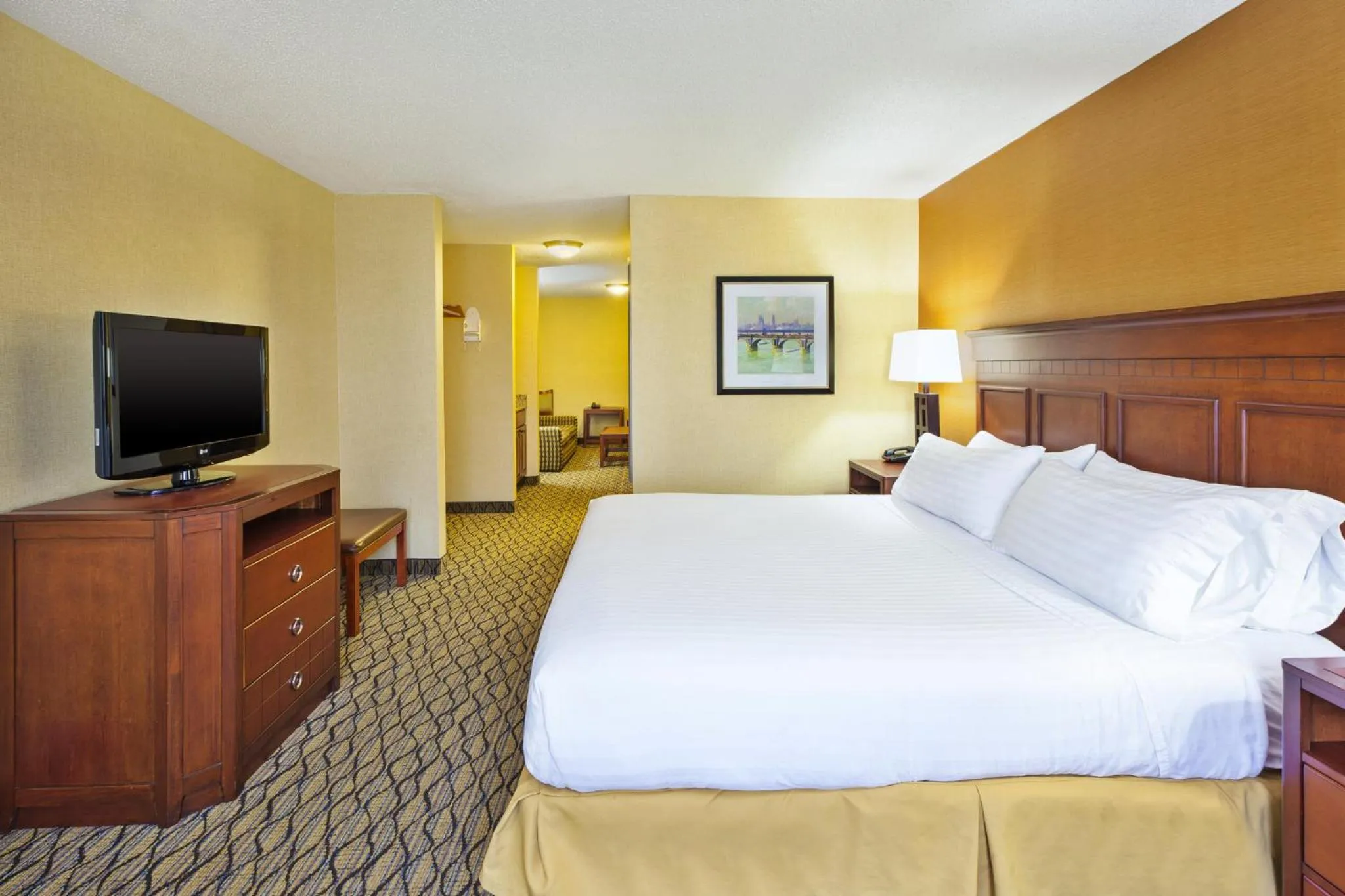 Photo of the whole room, Bed in Holiday Inn Express Hotel & Suites - Belleville Area by IHG