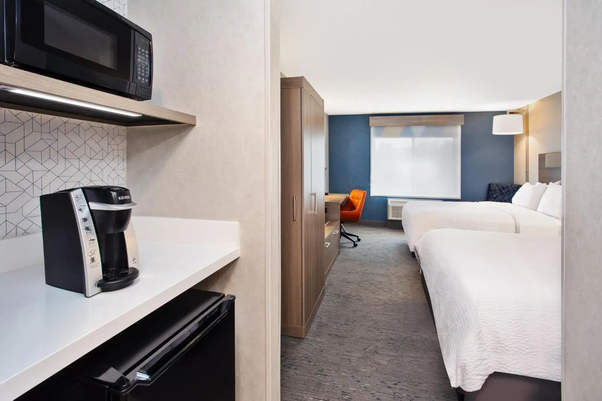 Standard Room with Two Queen Beds in Holiday Inn Express Hotel & Suites - Belleville Area by IHG Standard Room with Two Queen Beds in Holiday Inn Express Hotel & Suites - Belleville Area by IHG