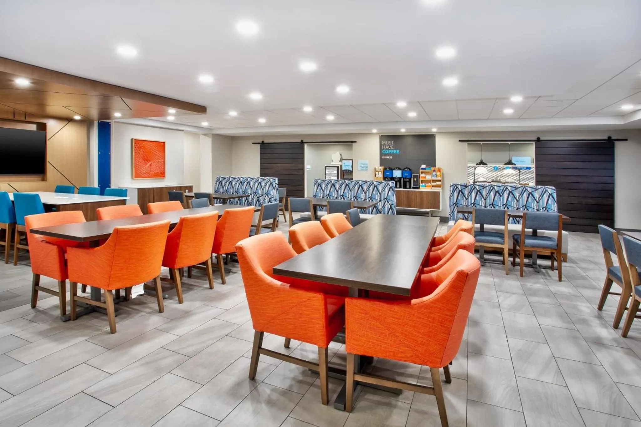 Property building in Holiday Inn Express Hotel & Suites - Belleville Area by IHG