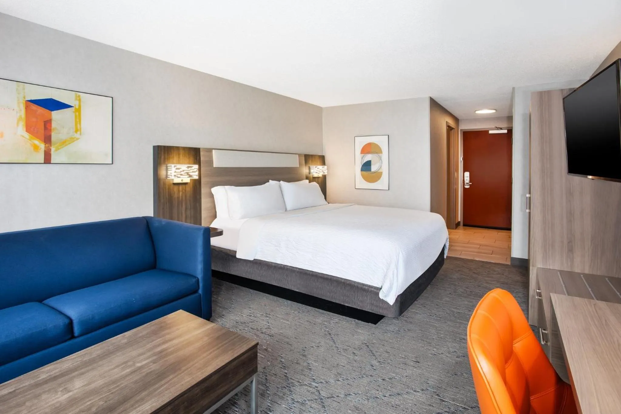 Photo of the whole room, Bed in Holiday Inn Express Hotel & Suites - Belleville Area by IHG