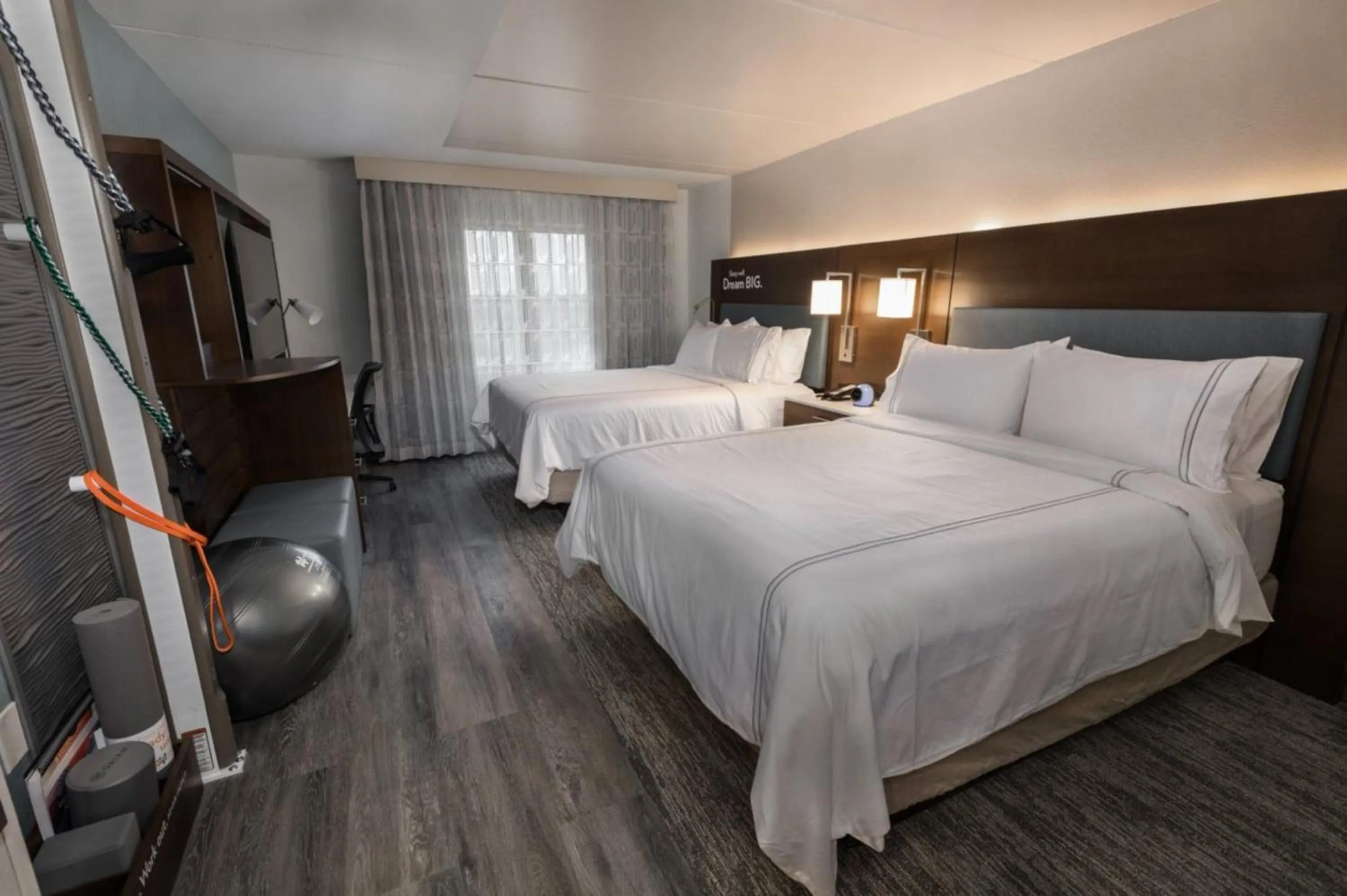 Photo of the whole room, Bed in EVEN Hotel Chicago - Tinley Park - Convention Center by IHG