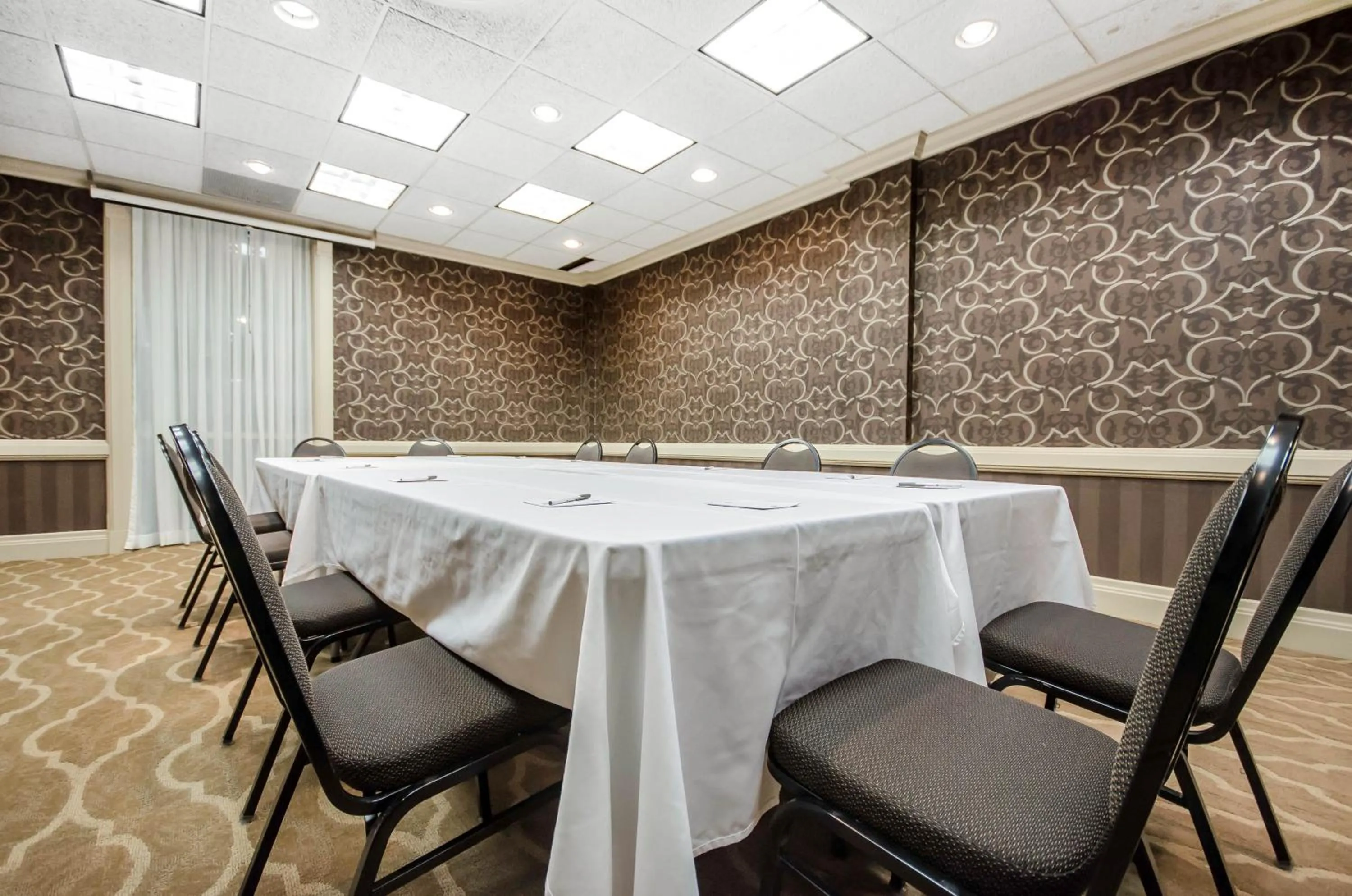 Banquet/Function facilities in Radisson Hotel Louisville North