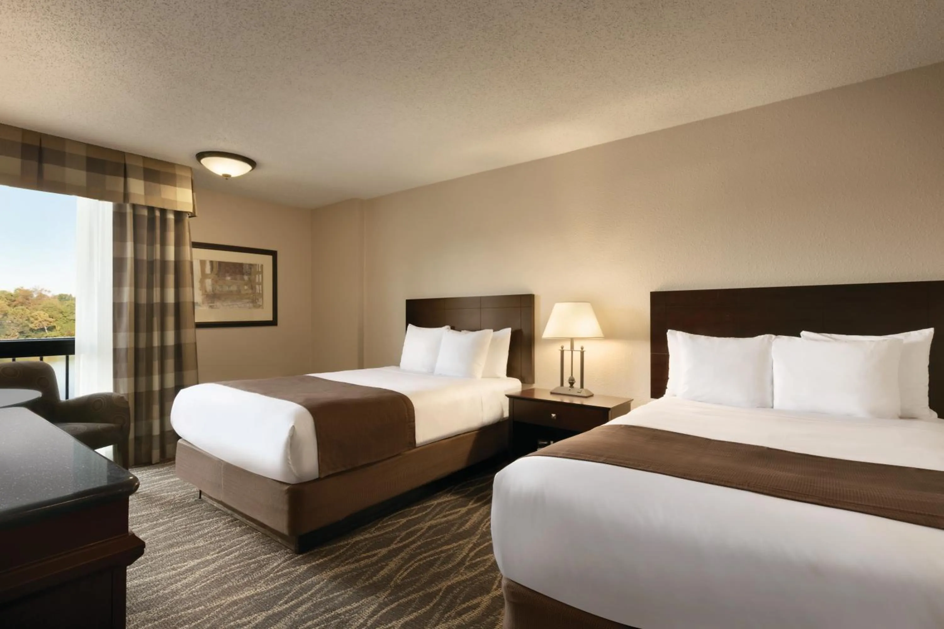 Bedroom, Bed in Radisson Hotel Louisville North