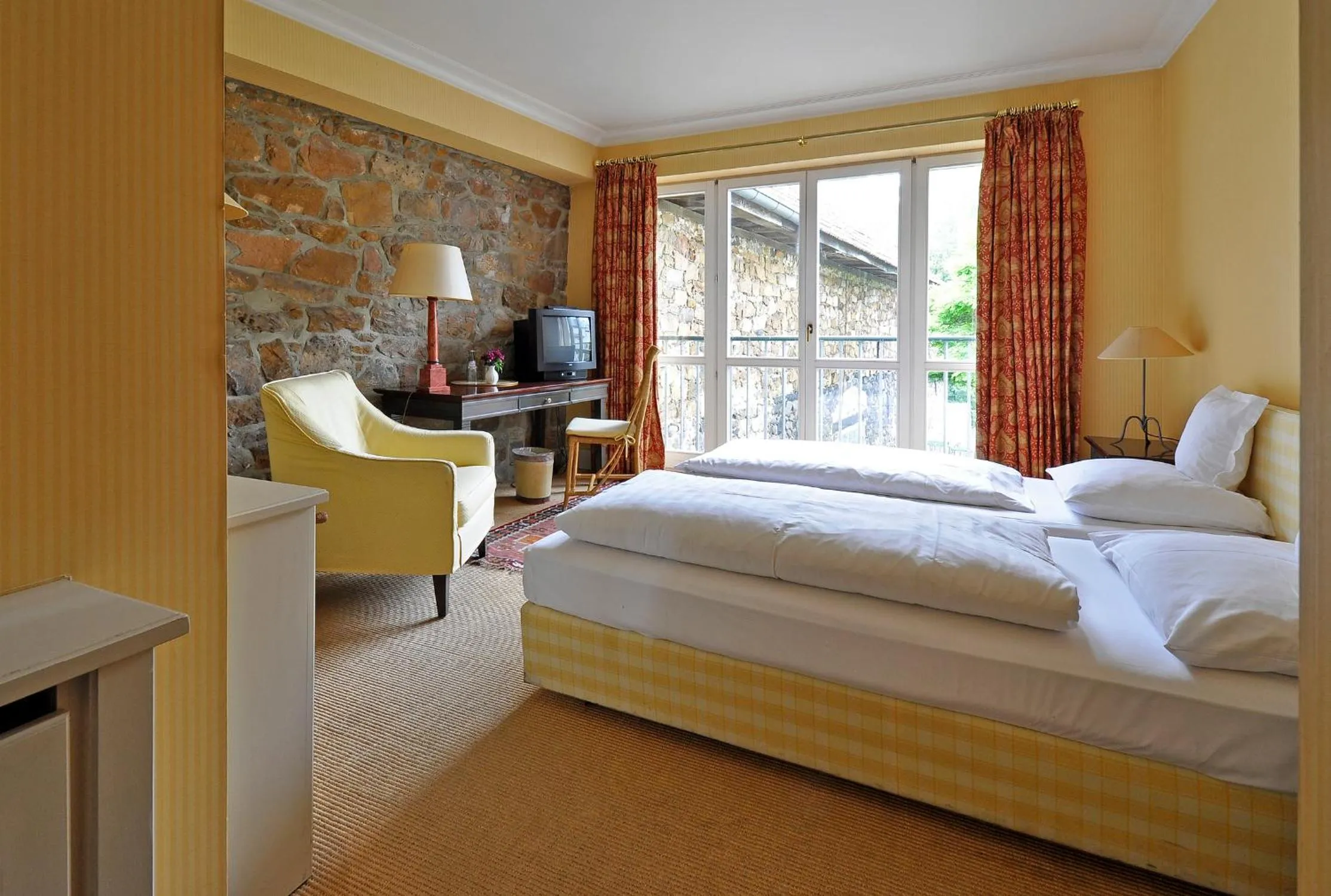 Day, Bed in Herrenhaus von Löw