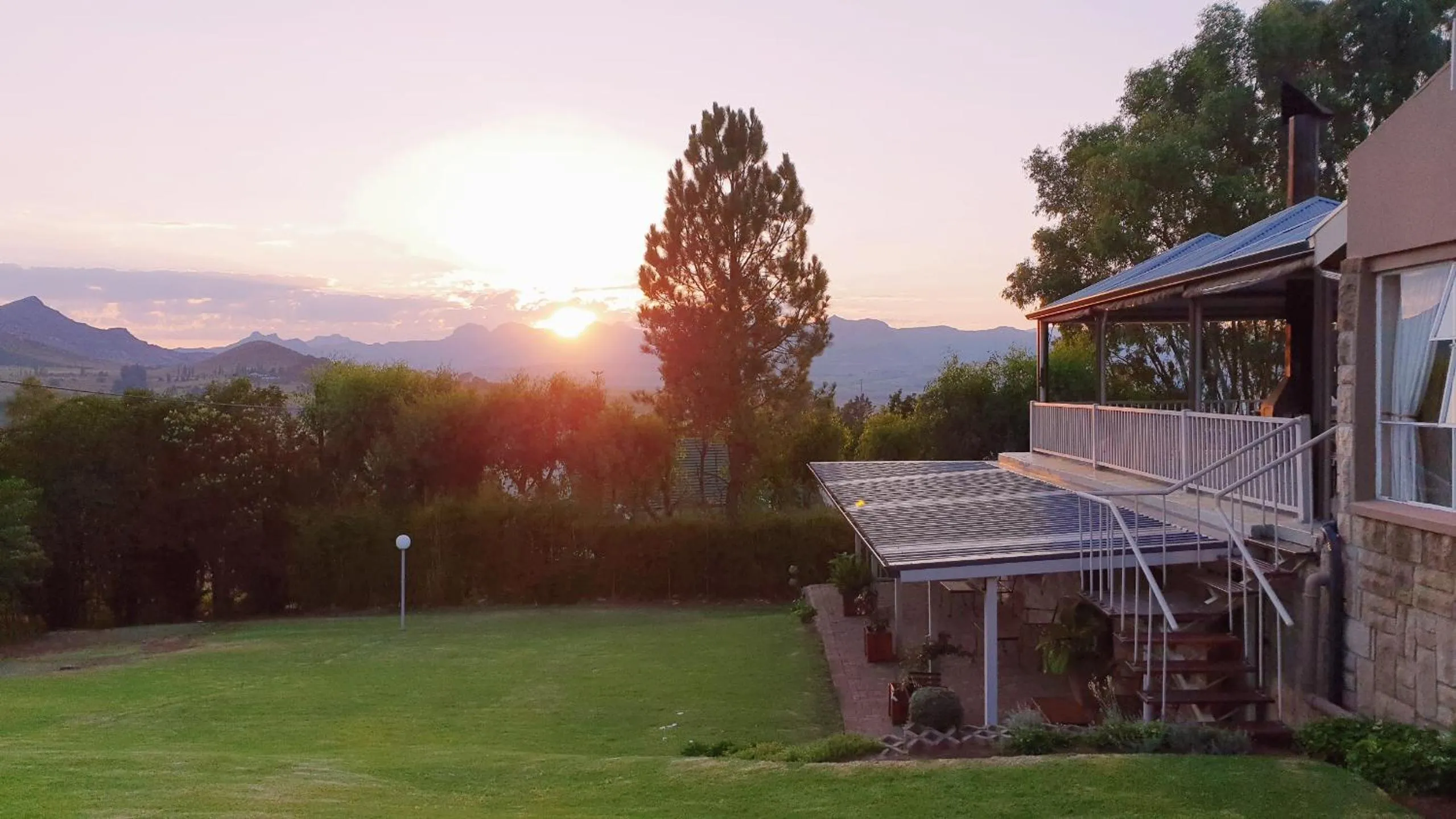 Balcony/Terrace in Ash River Lodge