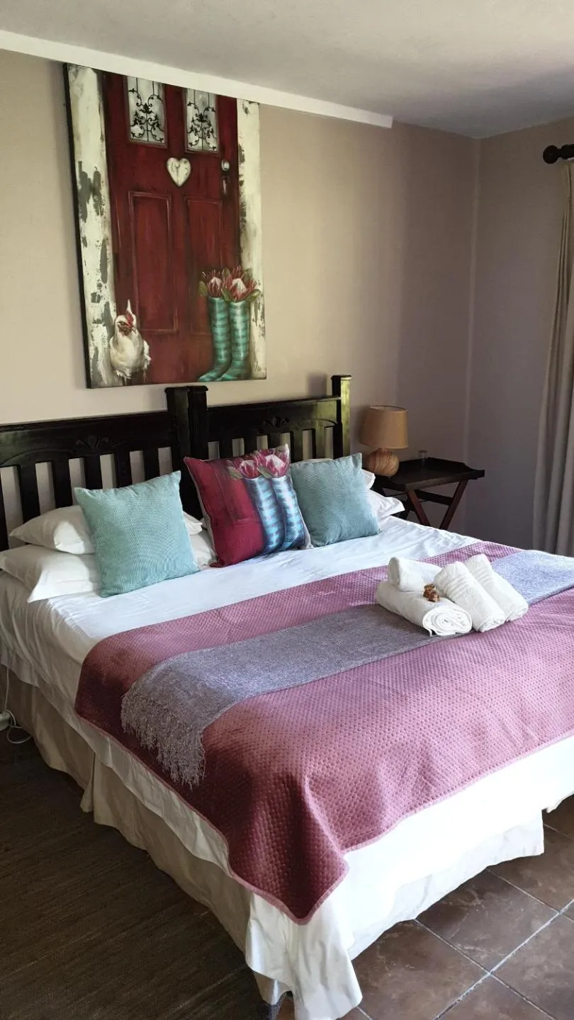 Bedroom, Bed in Ash River Lodge