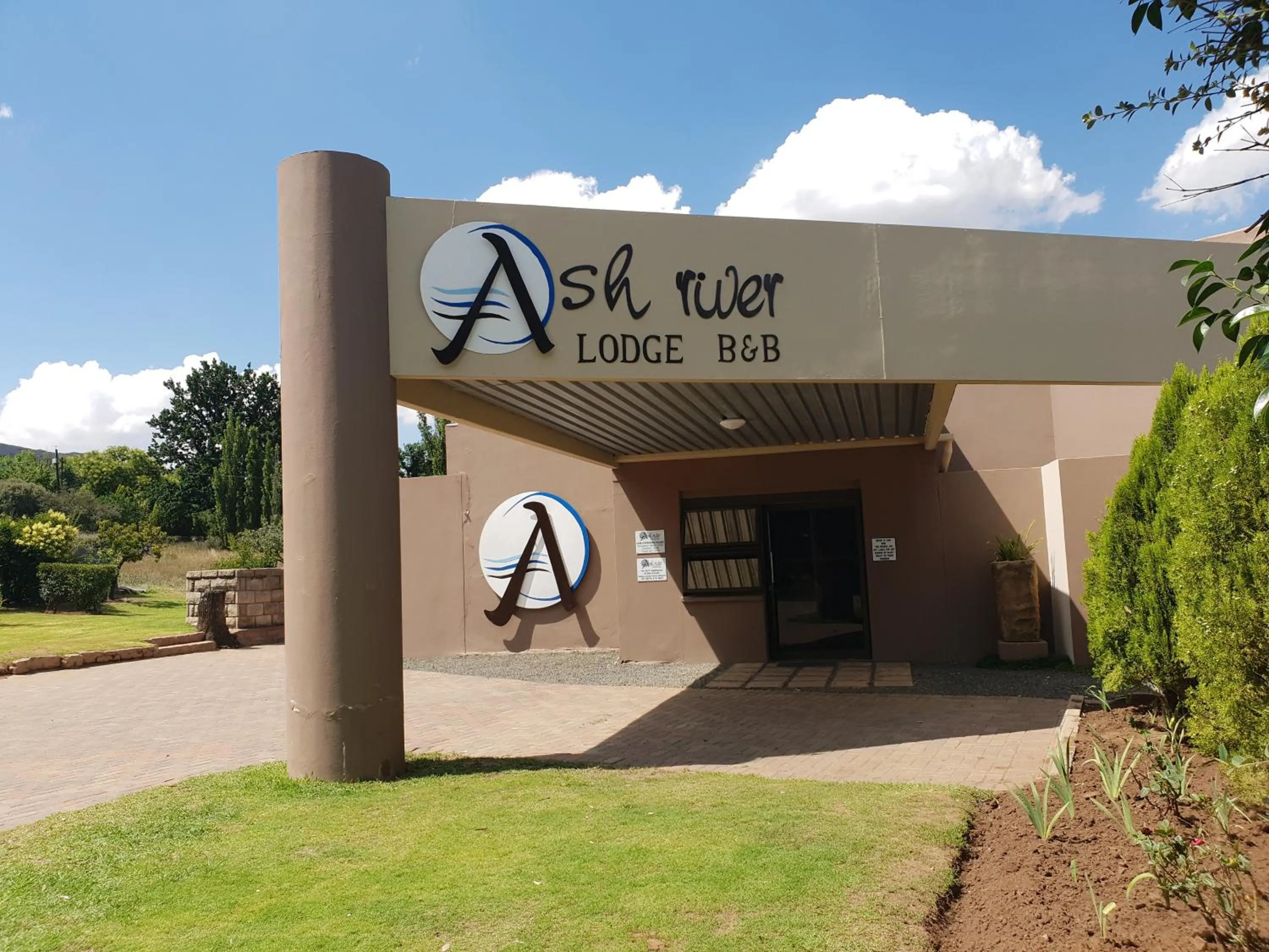 Street view in Ash River Lodge