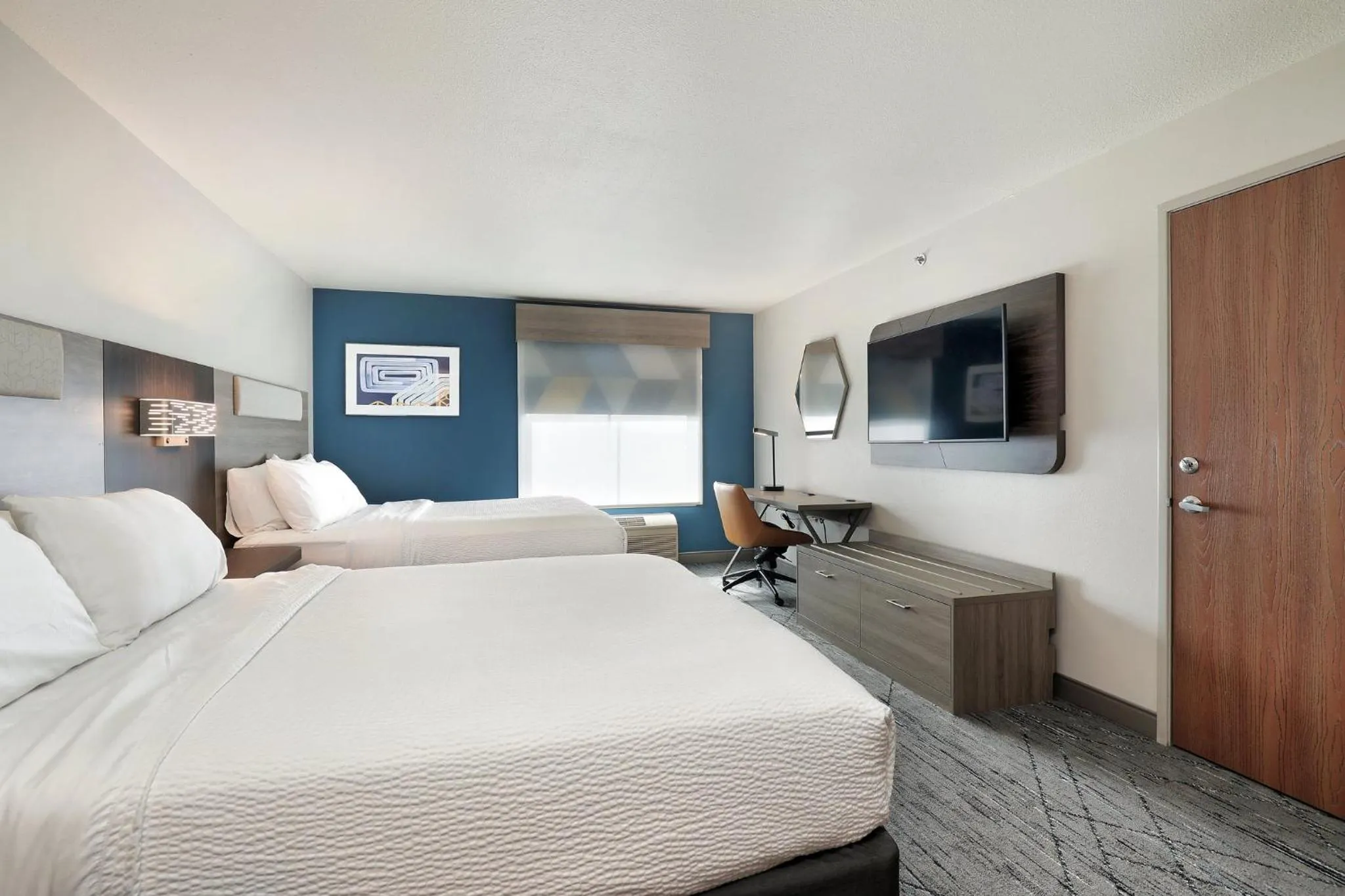 Bedroom, Bed in Holiday Inn Express Hotel & Suites Milwaukee-New Berlin by IHG
