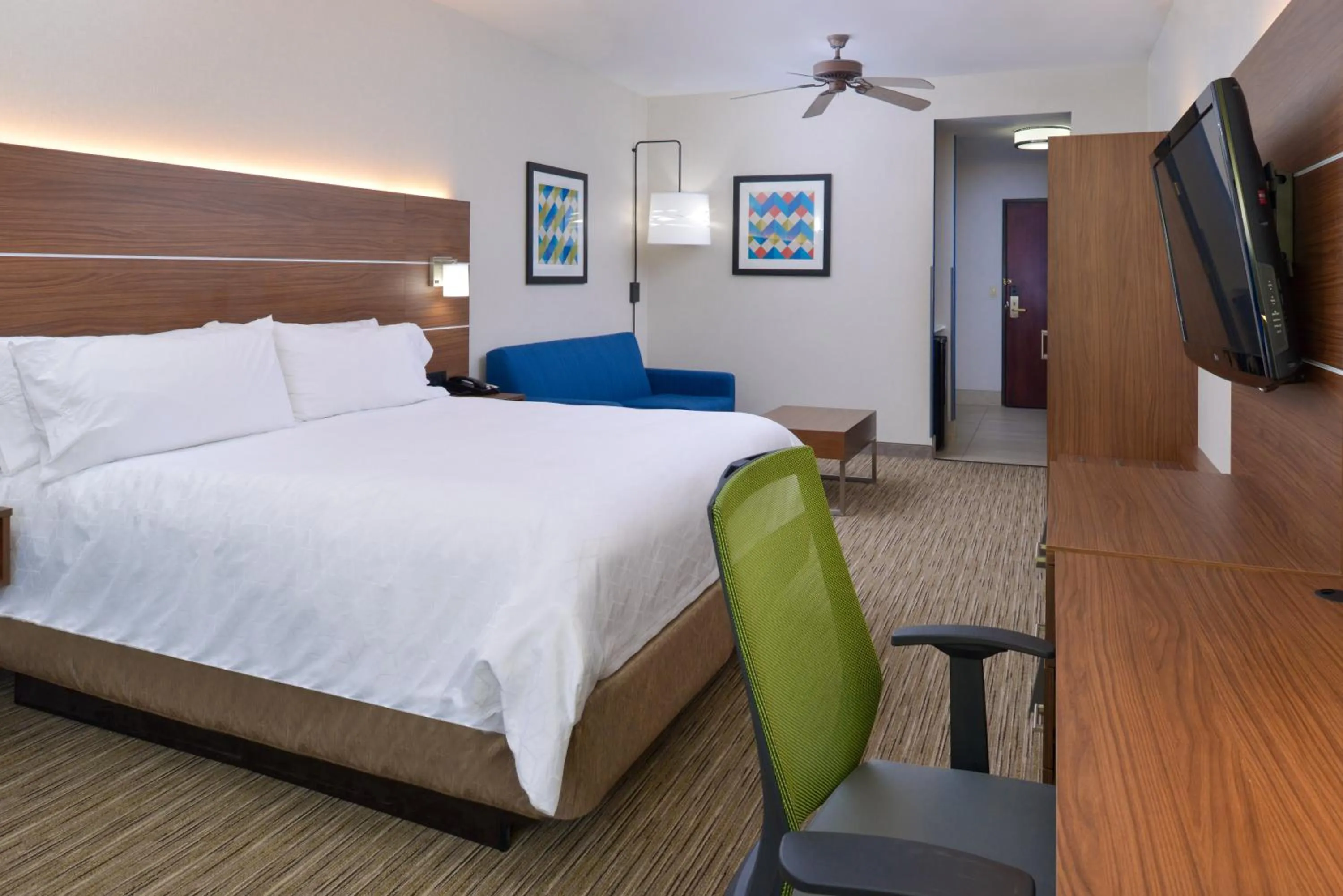 Photo of the whole room, Bed in Holiday Inn Express Hotel & Suites Abilene Mall South by IHG