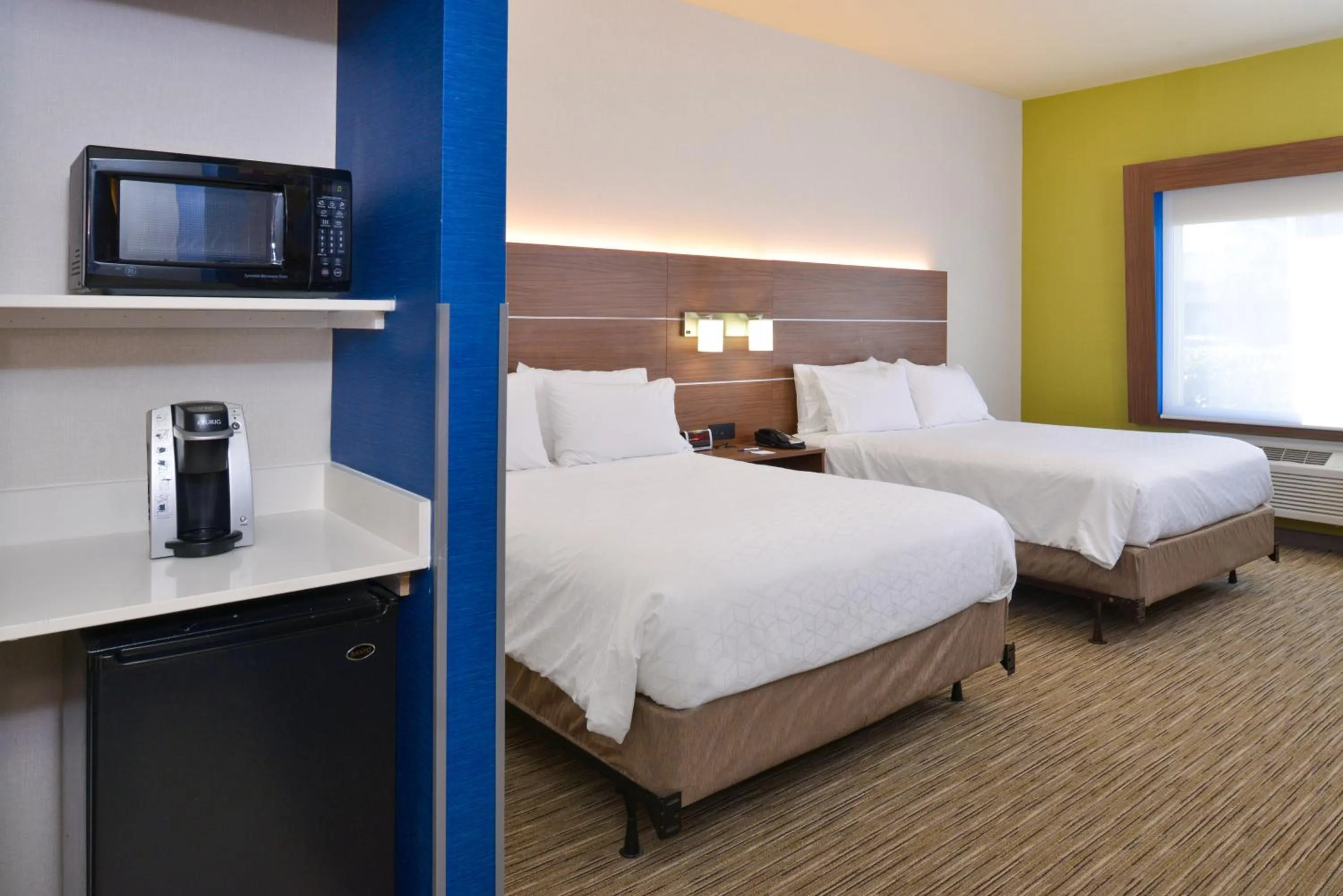 Photo of the whole room, Bed in Holiday Inn Express Hotel & Suites Abilene Mall South by IHG