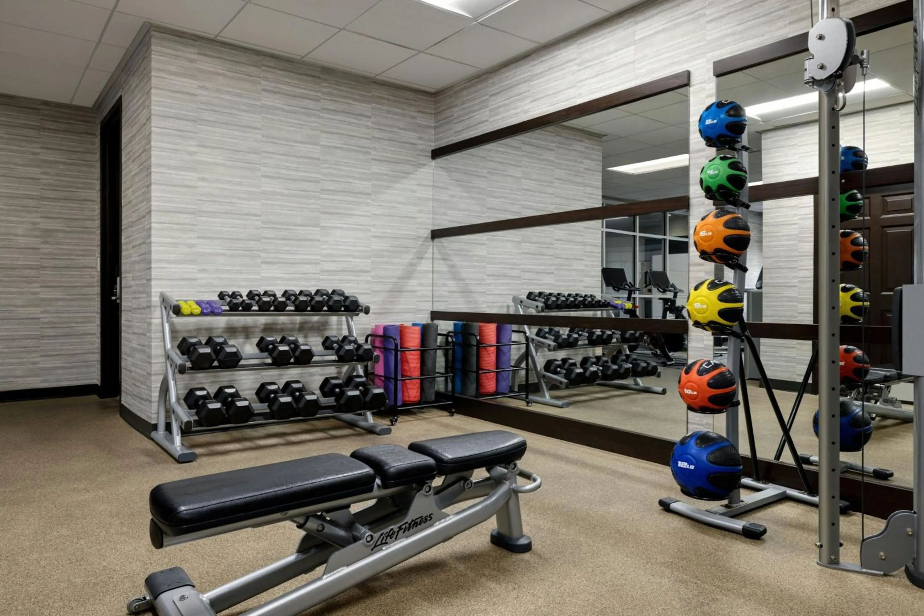 Fitness centre/facilities in Courtyard by Marriott Charleston Historic District