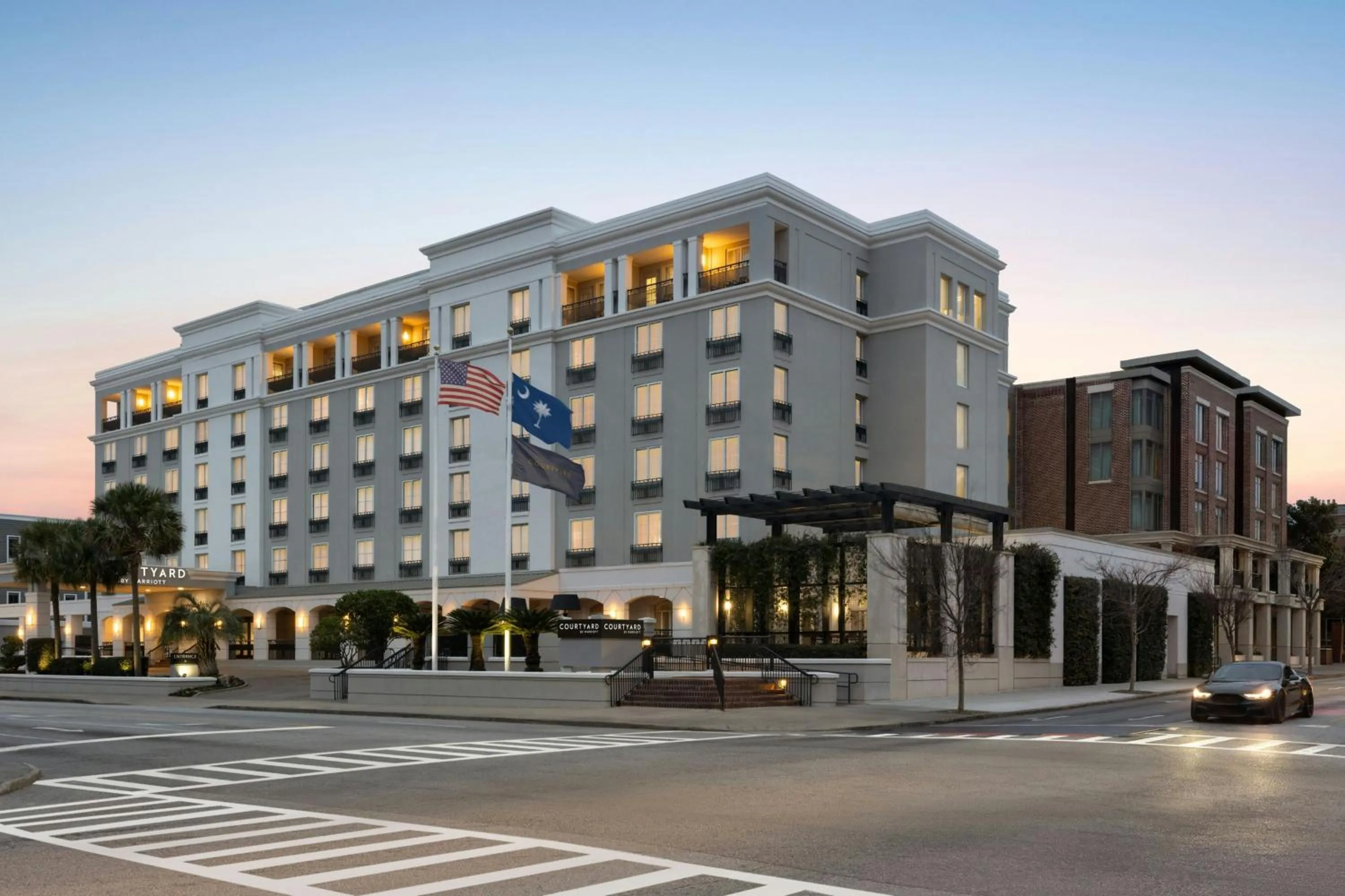 Property building in Courtyard by Marriott Charleston Historic District