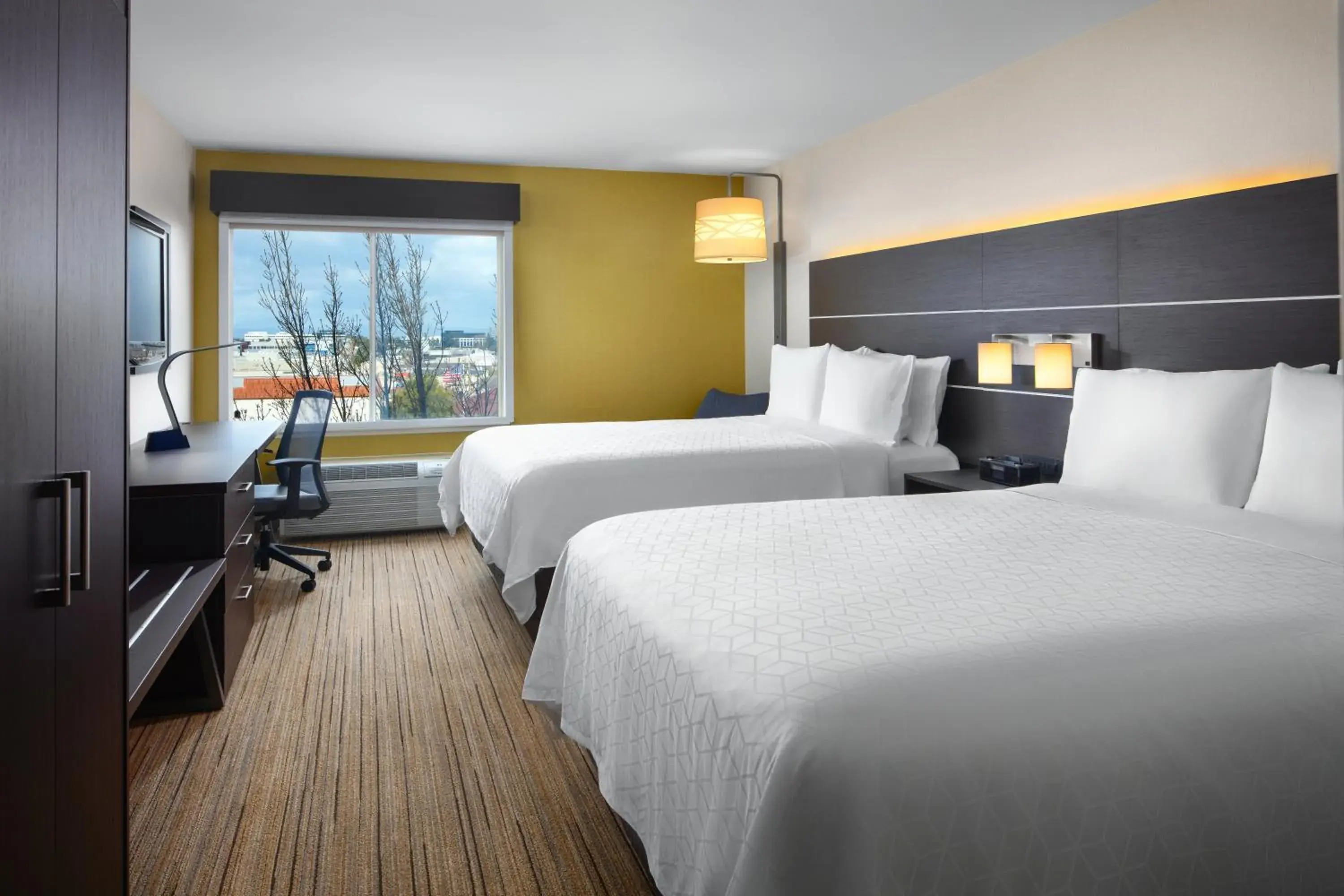 Standard Room with Two Queen Beds in Holiday Inn Express Hotel & Suites Belmont by IHG Standard Room with Two Queen Beds in Holiday Inn Express Hotel & Suites Belmont by IHG