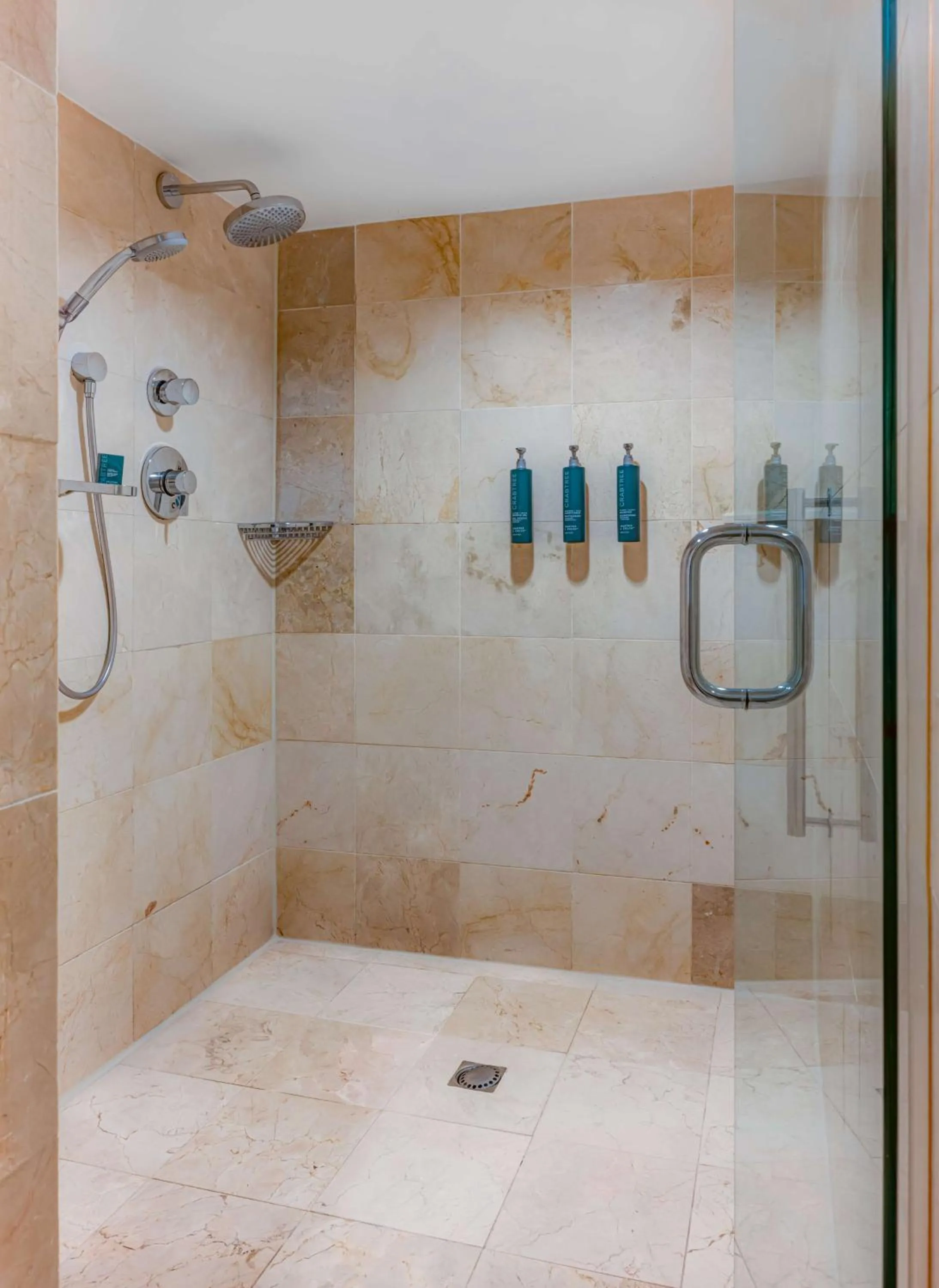 Bathroom in Hilton Aruba Caribbean Resort & Casino