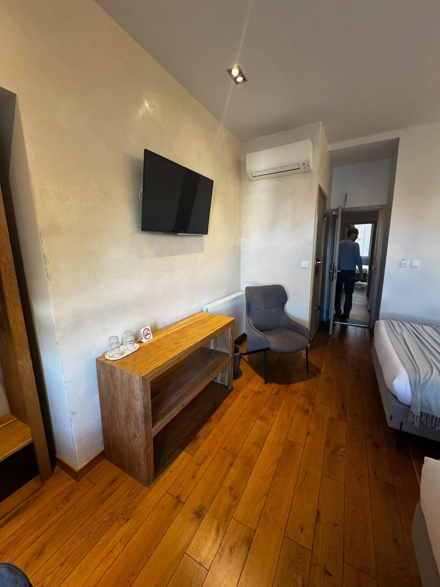 Bedroom, Bed in Hotel De La Mer