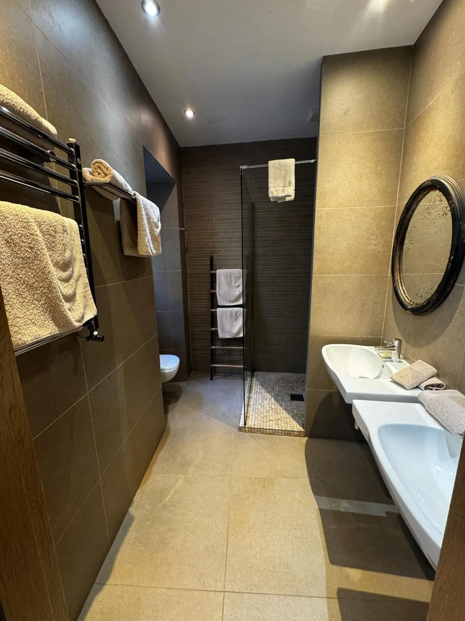 Bathroom in Hotel De La Mer