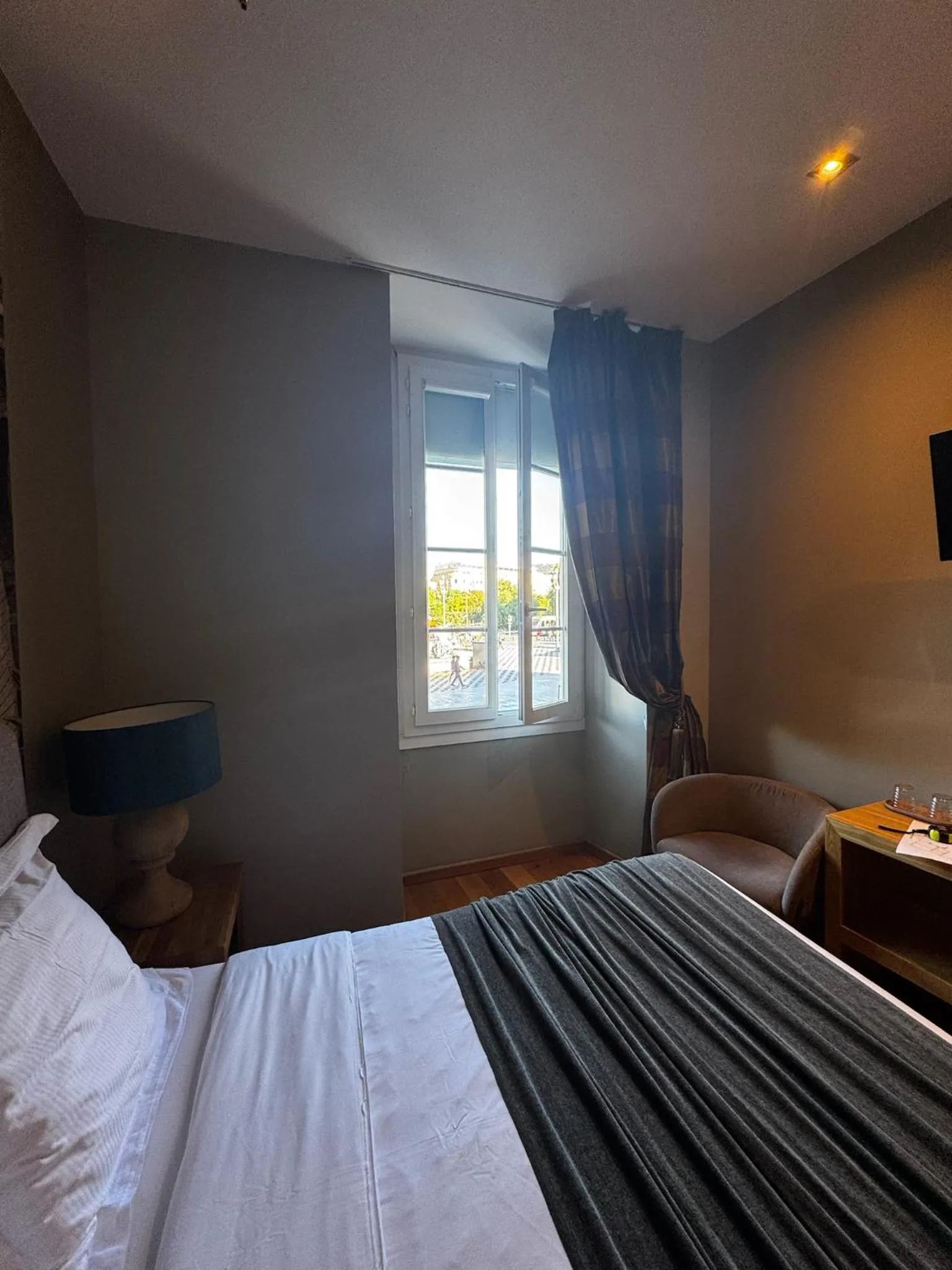 Bedroom, Bed in Hotel De La Mer