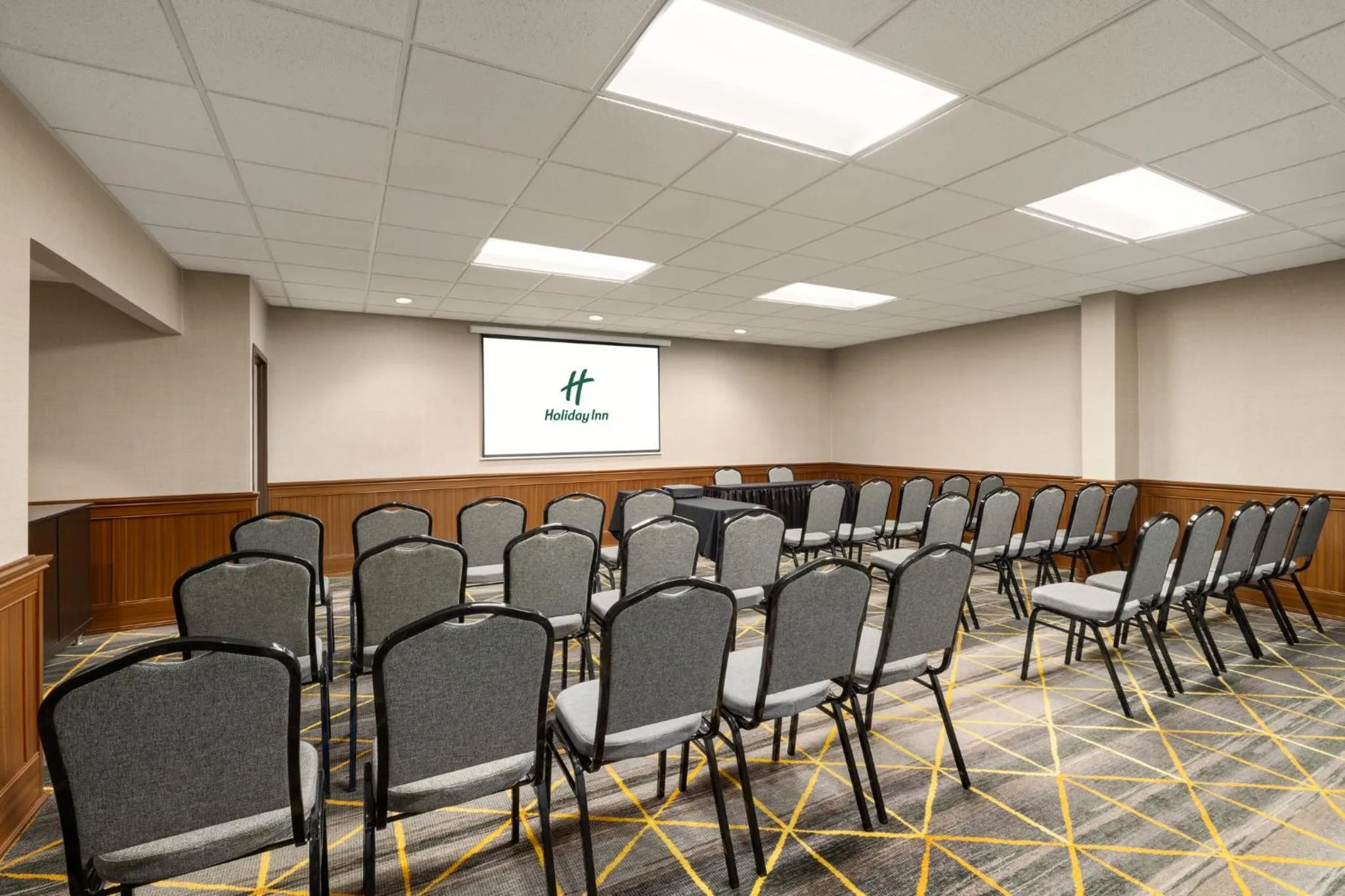 Meeting/conference room in Holiday Inn Louisville East - Hurstbourne by IHG