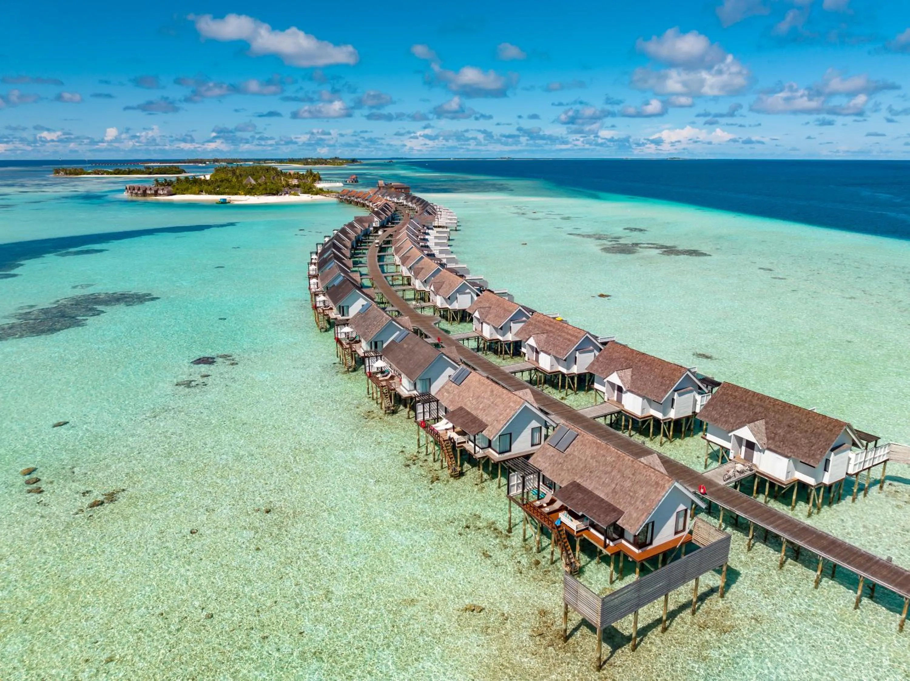 Property building in OZEN LIFE MAADHOO - Luxury All Inclusive with Free Transfers