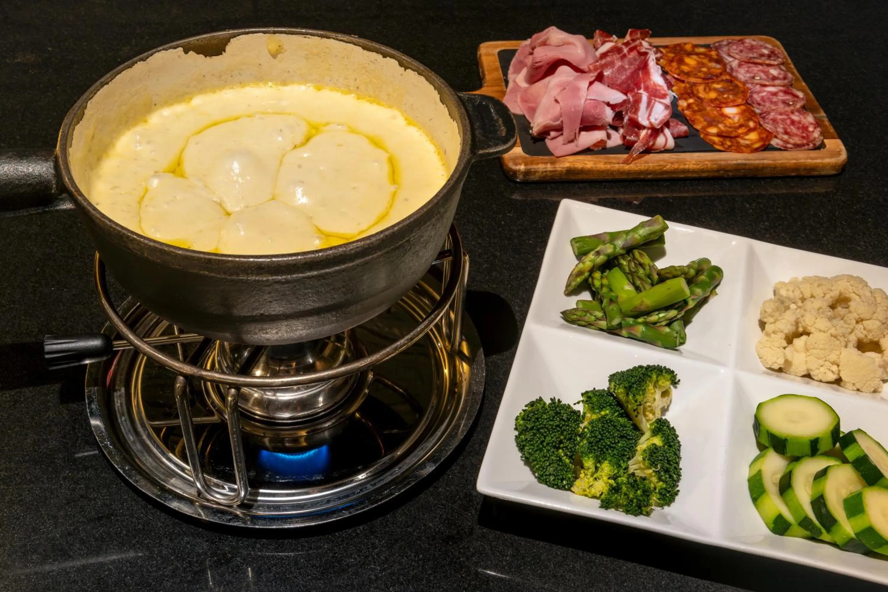 Food and drinks in Hotel Val de Neu G.L.