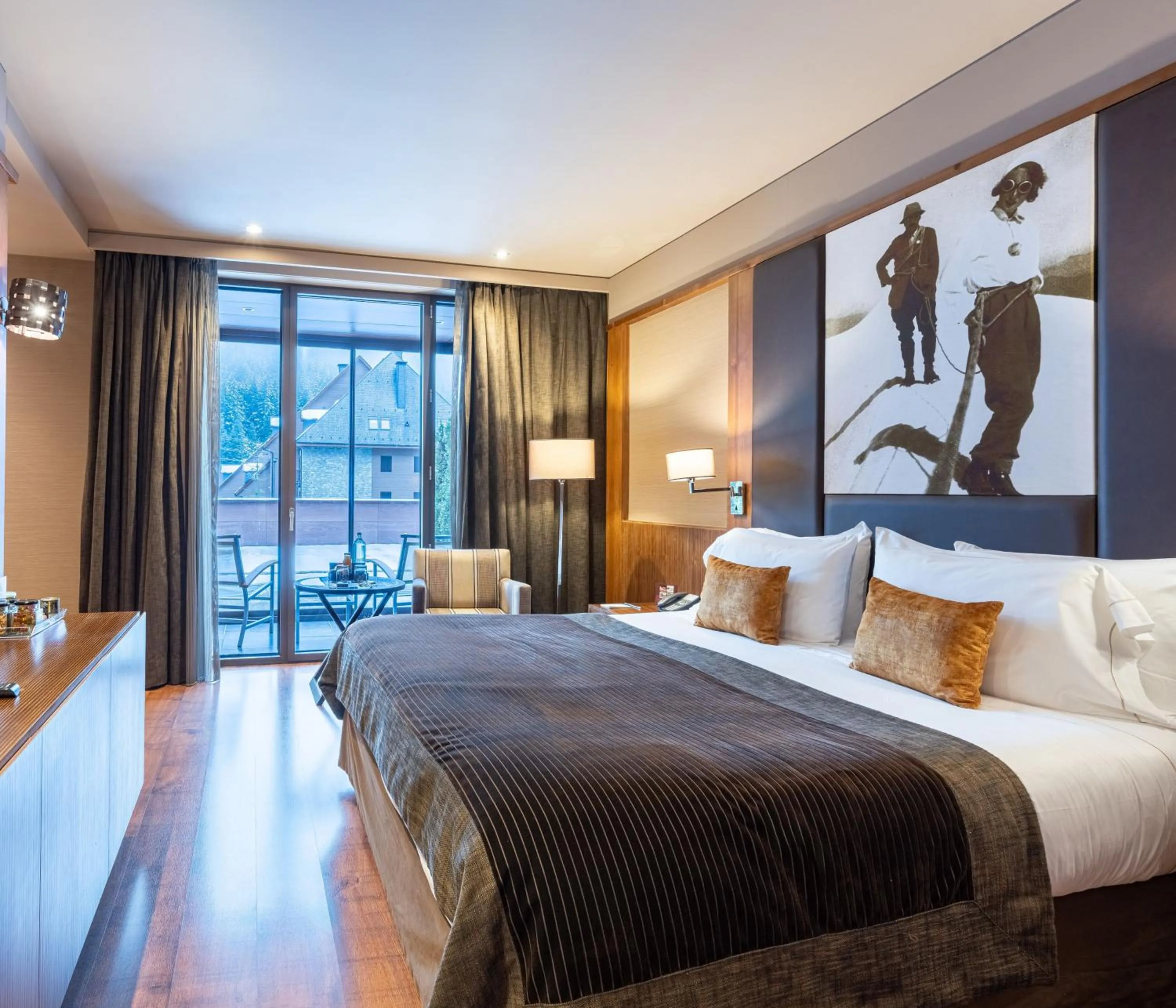 Bed in Hotel Val de Neu G.L.