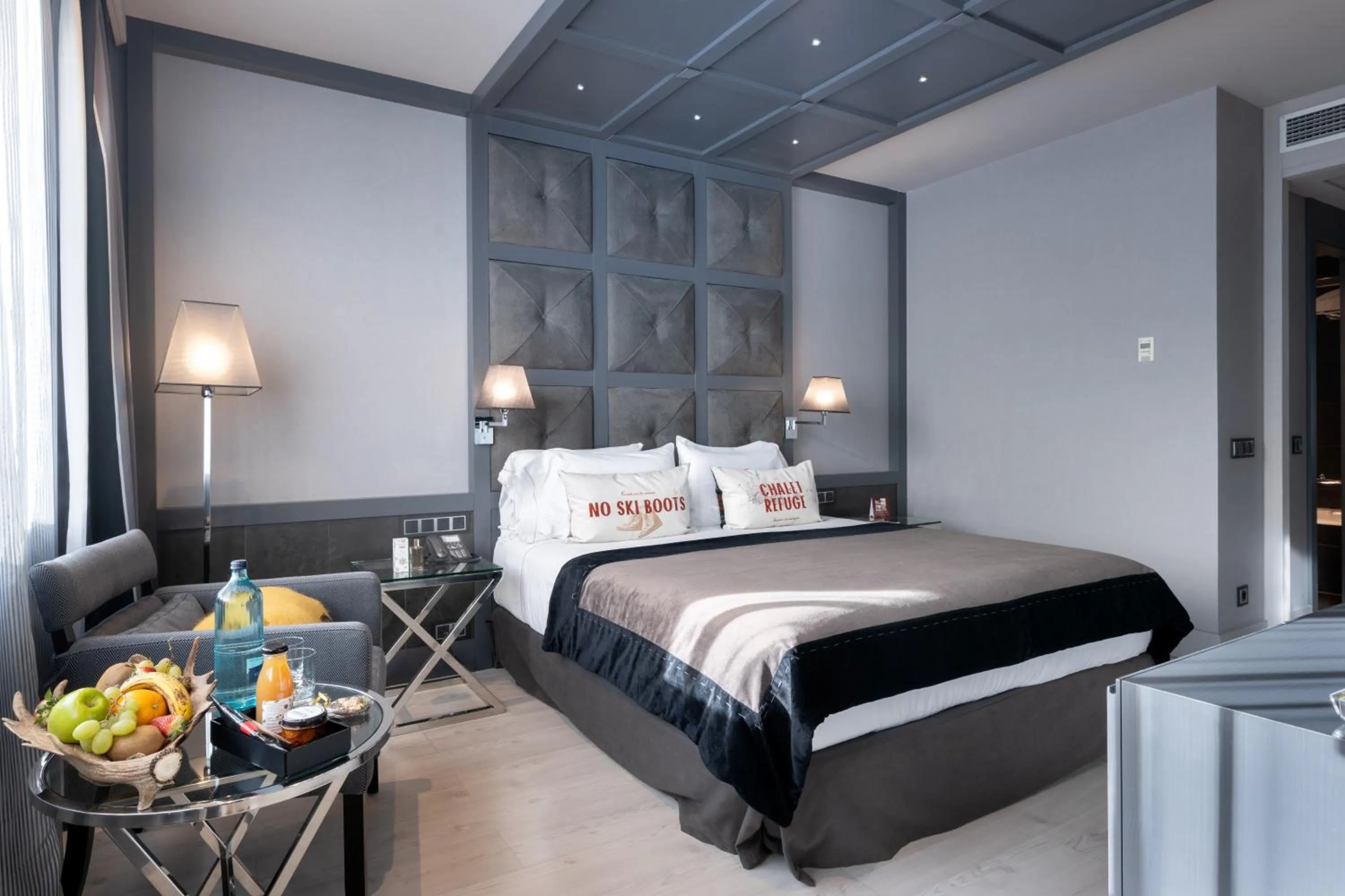 Bed in Hotel Val de Neu G.L.