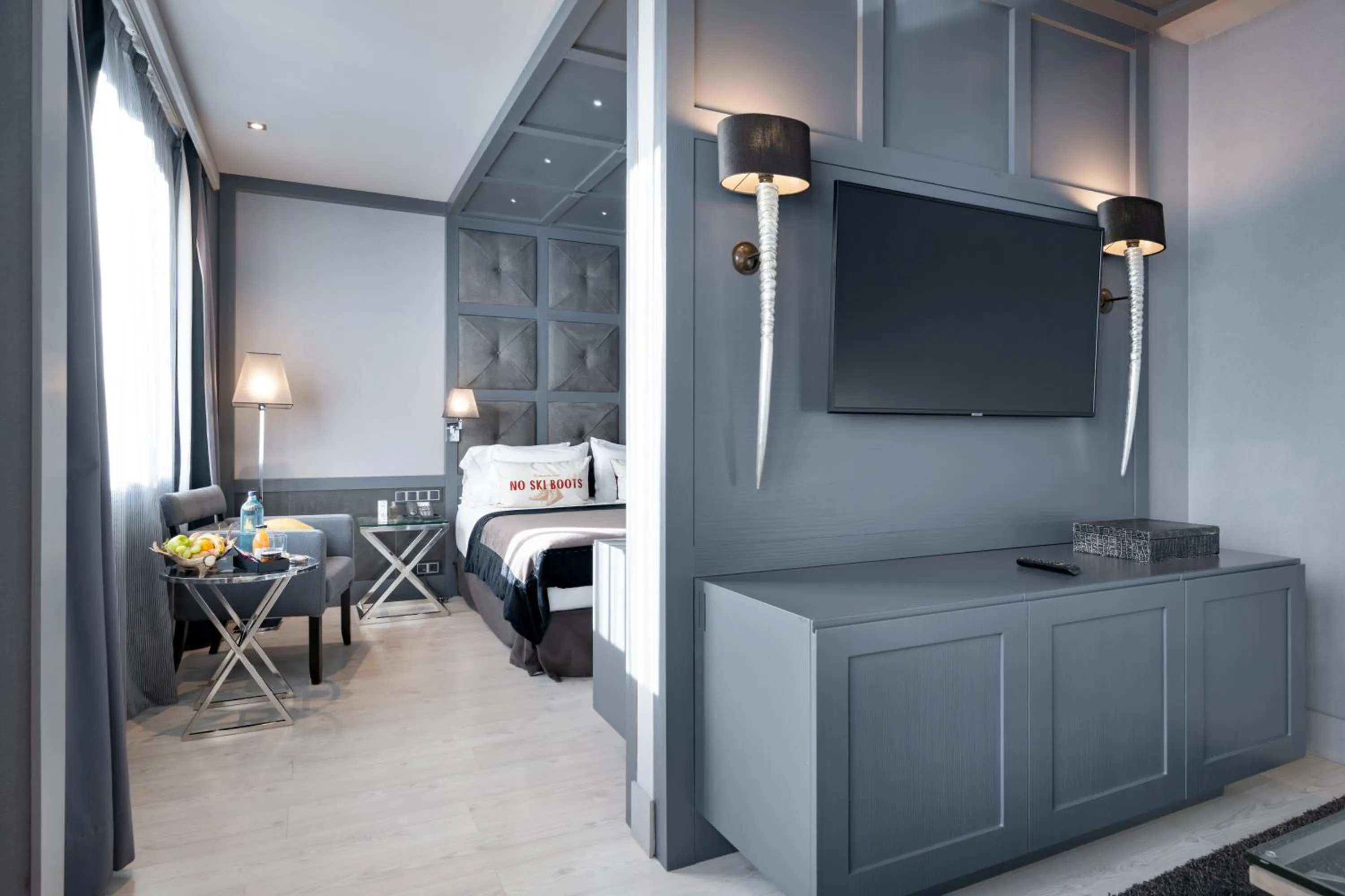 Bed in Hotel Val de Neu G.L.