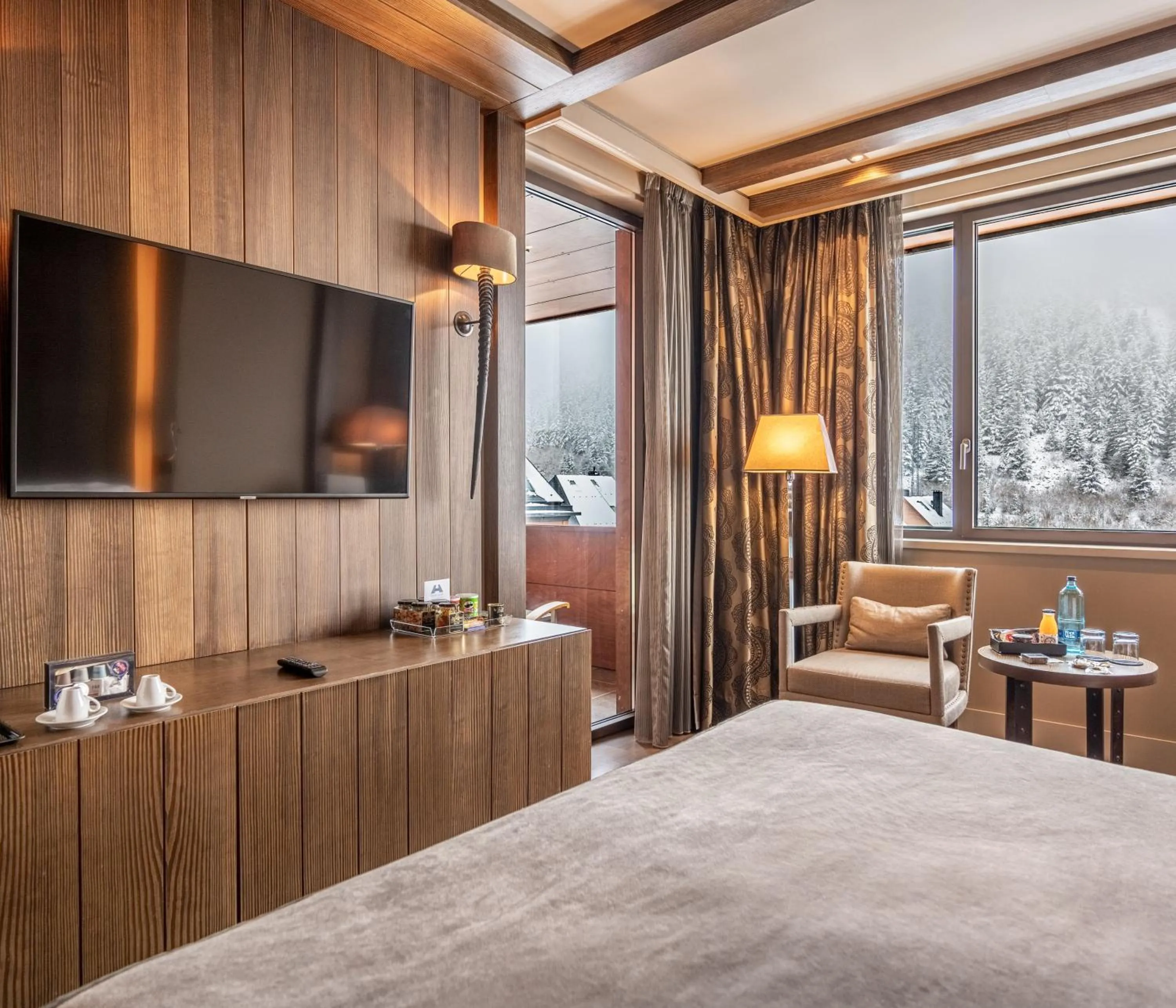 Bed in Hotel Val de Neu G.L.