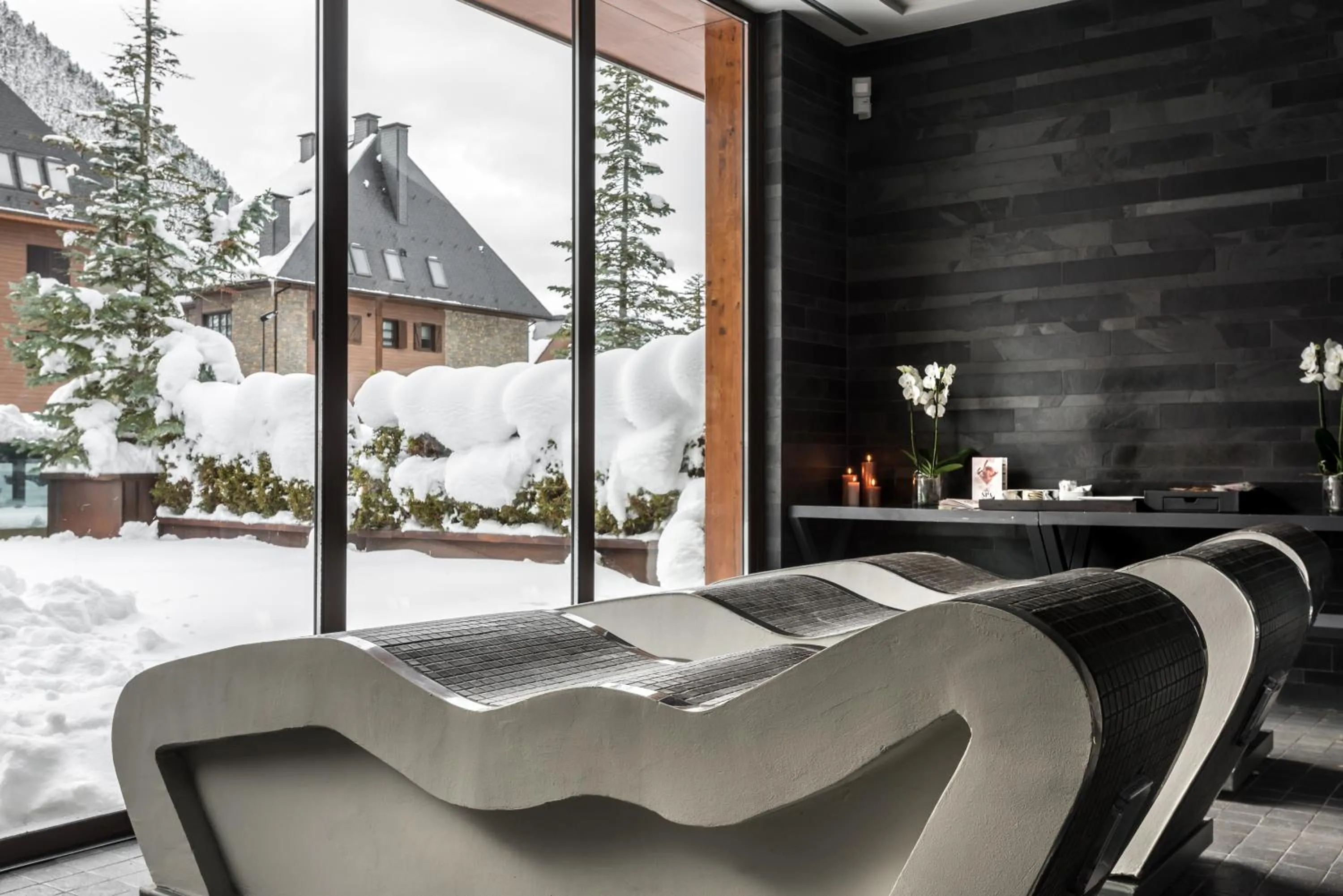 Spa and wellness centre/facilities in Hotel Val de Neu G.L.