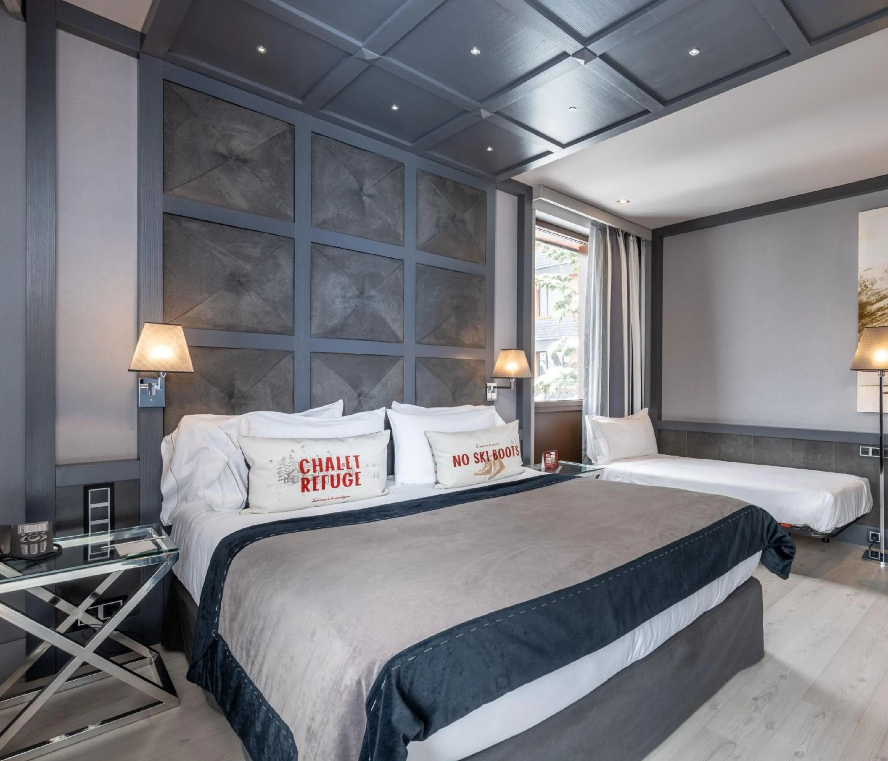 Bed in Hotel Val de Neu G.L.