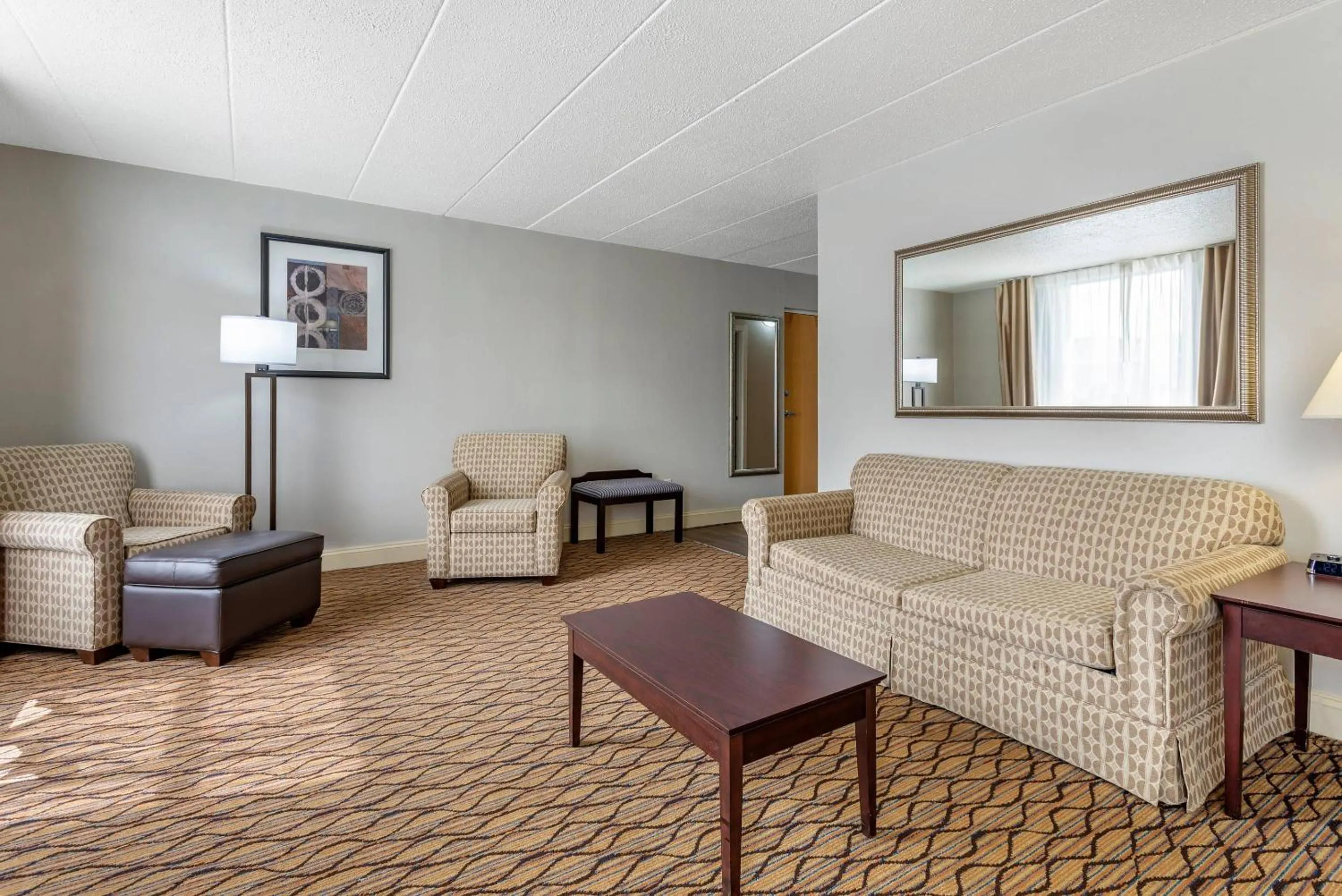 Bedroom in Comfort Inn & Suites Glen Mills - West Chester